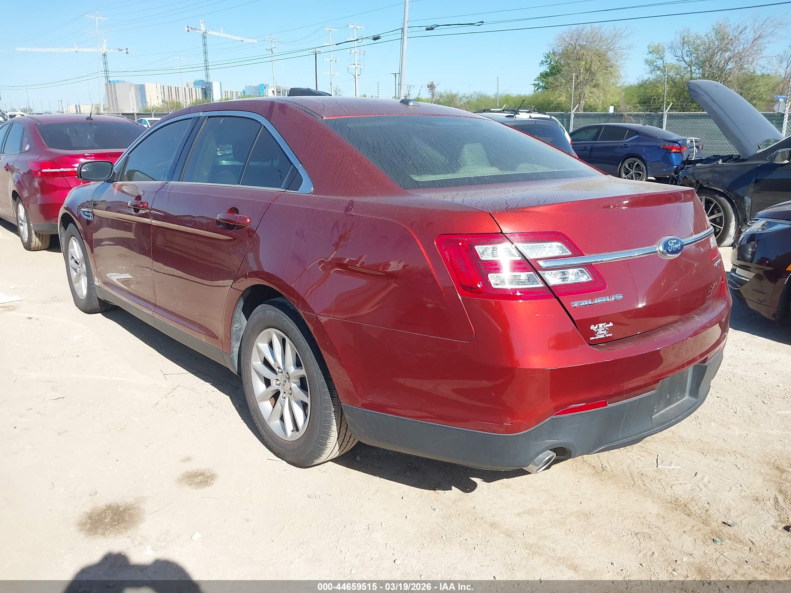 FORD TAURUS image 3
