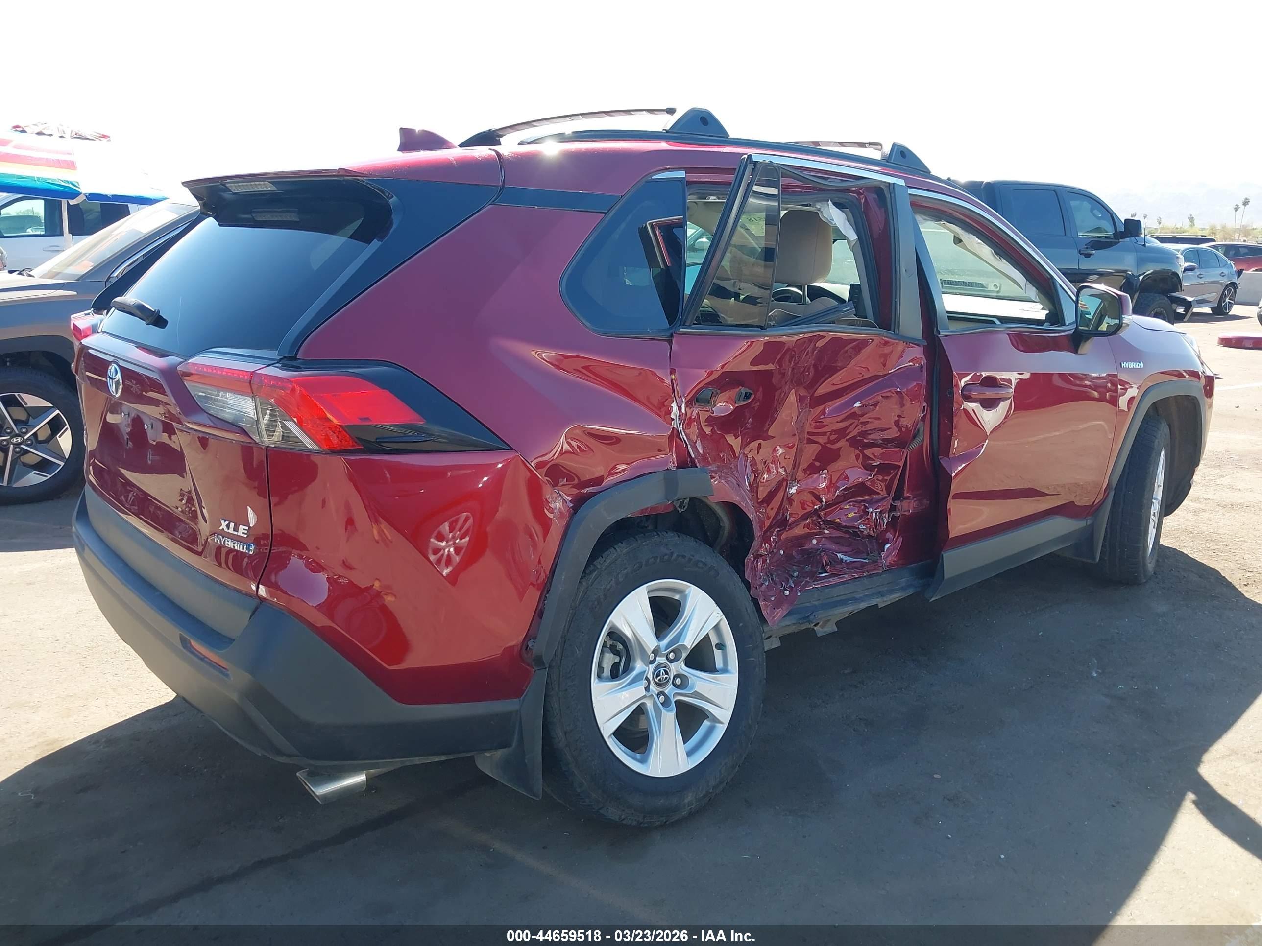 TOYOTA RAV4 image 4
