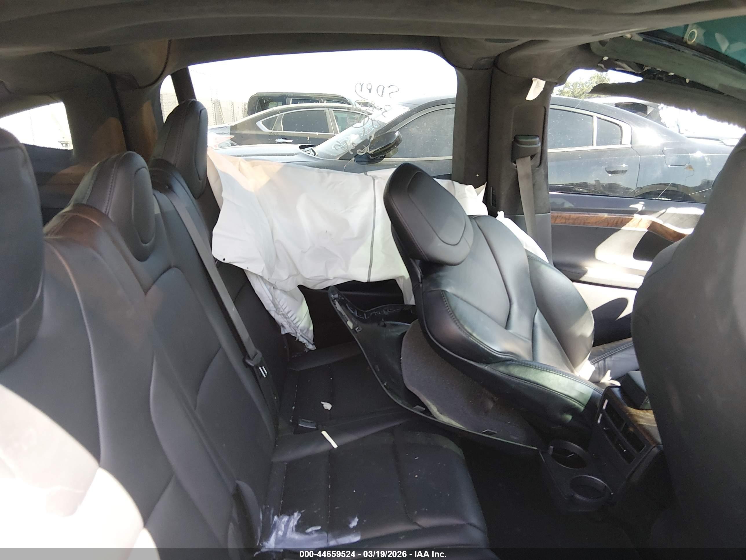 TESLA MODEL image 8