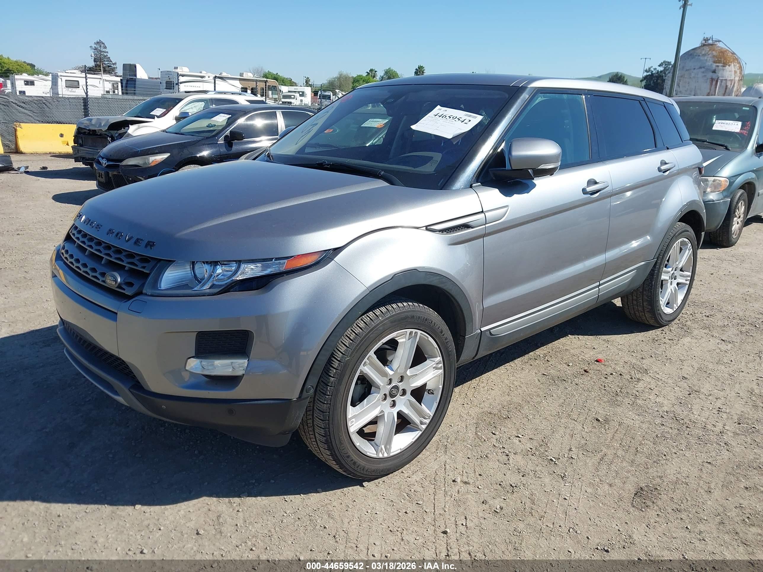 LAND ROVER image 2
