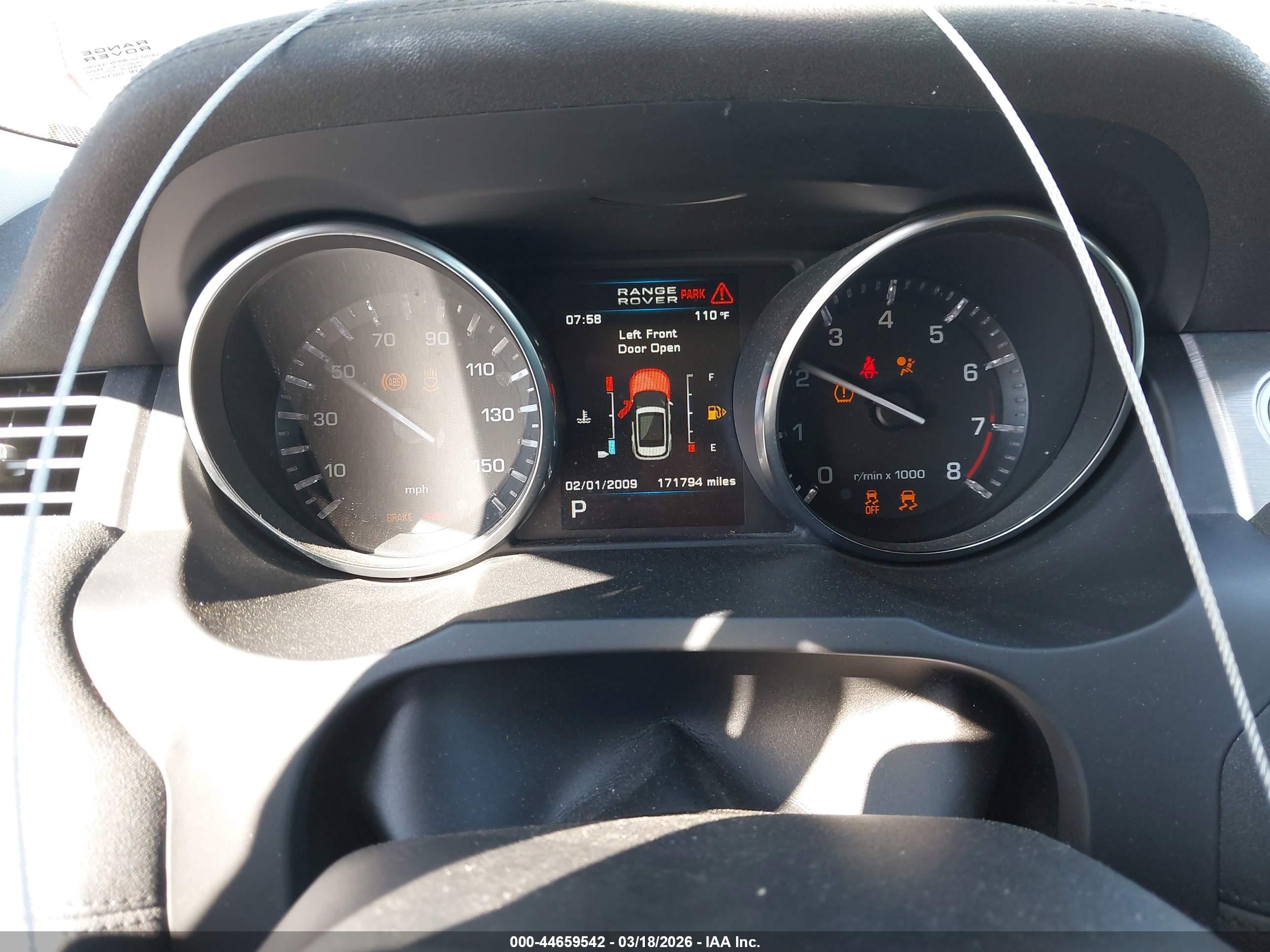 LAND ROVER image 7
