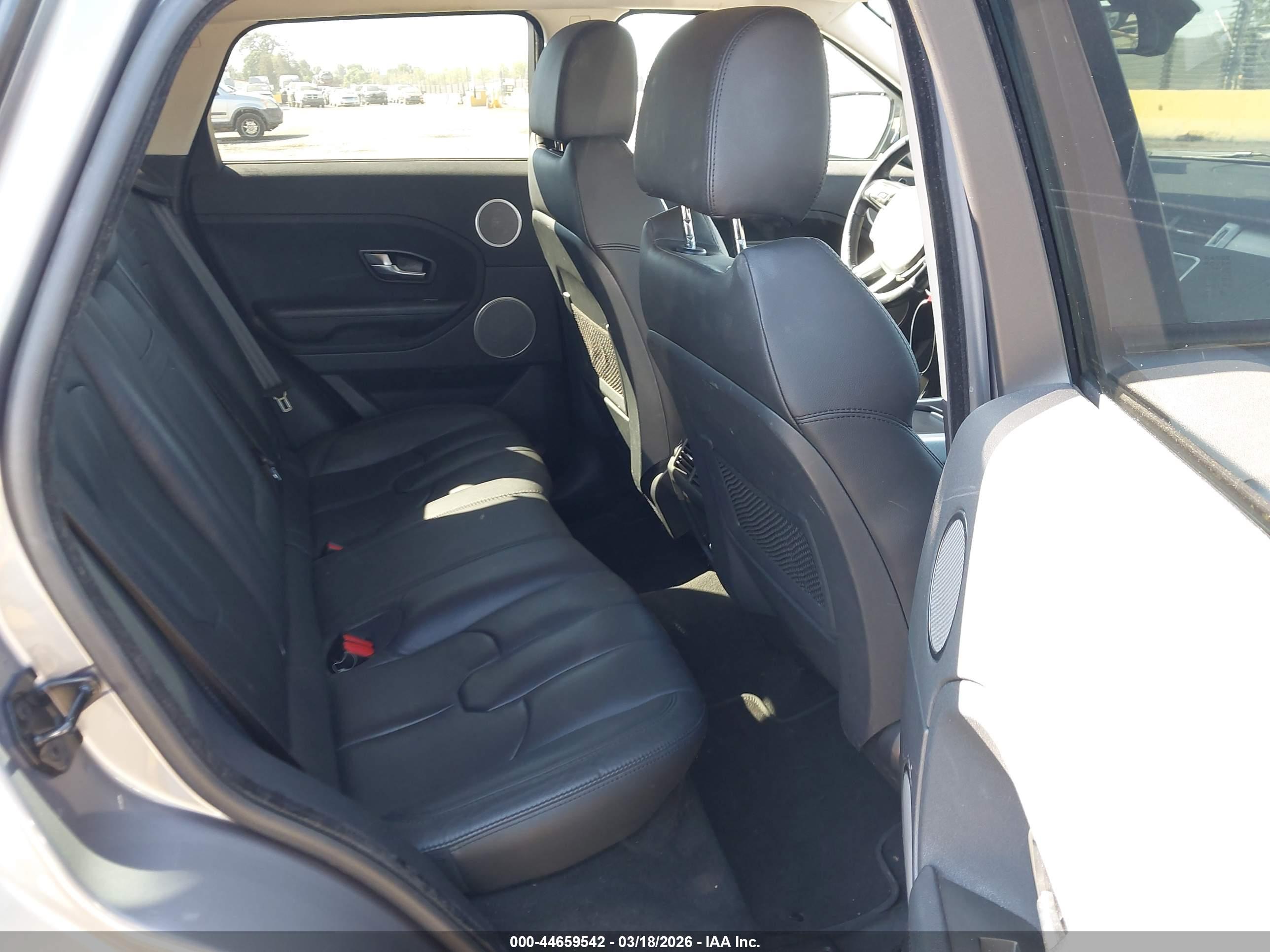 LAND ROVER image 8