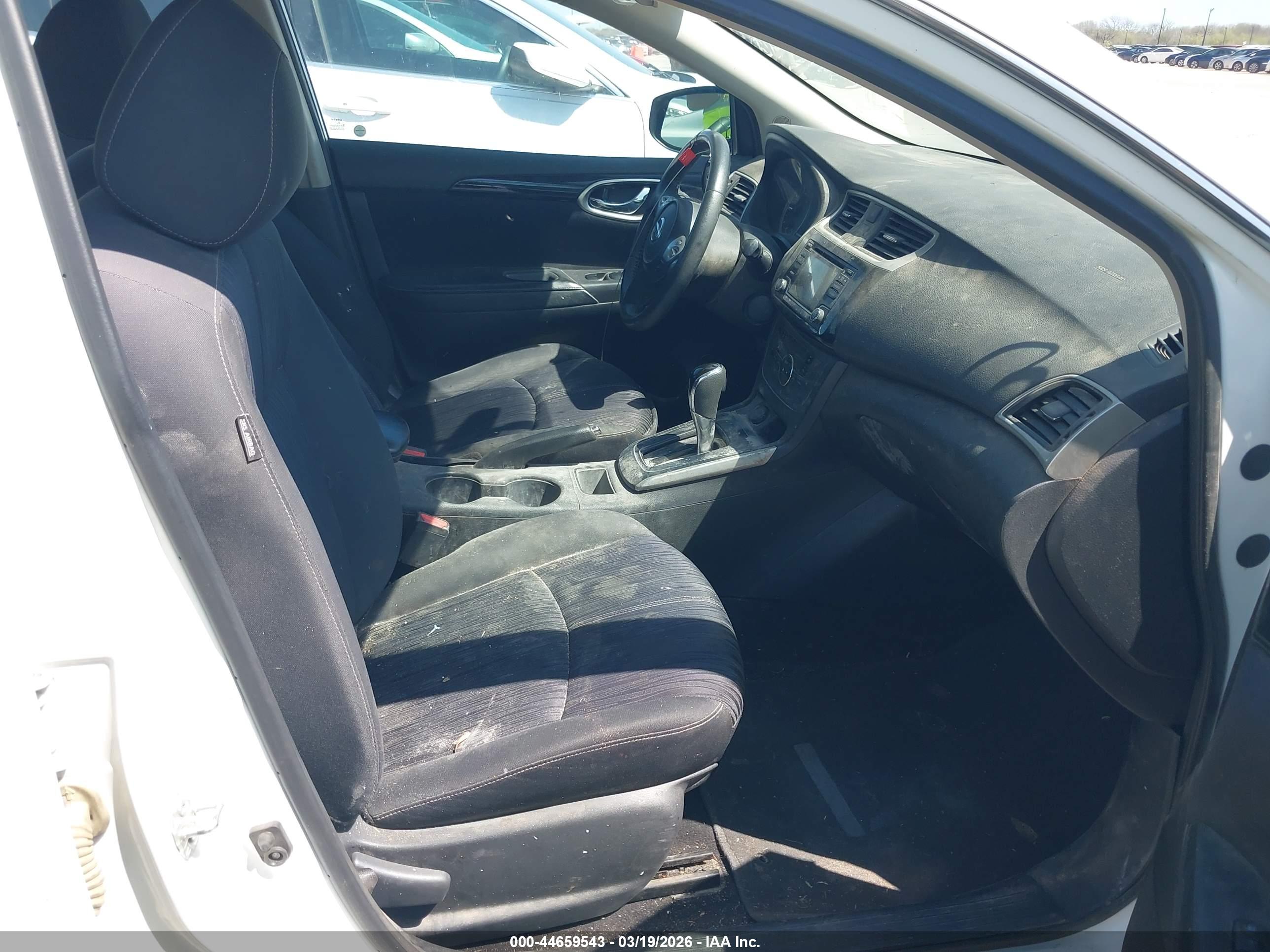 NISSAN SENTRA image 5