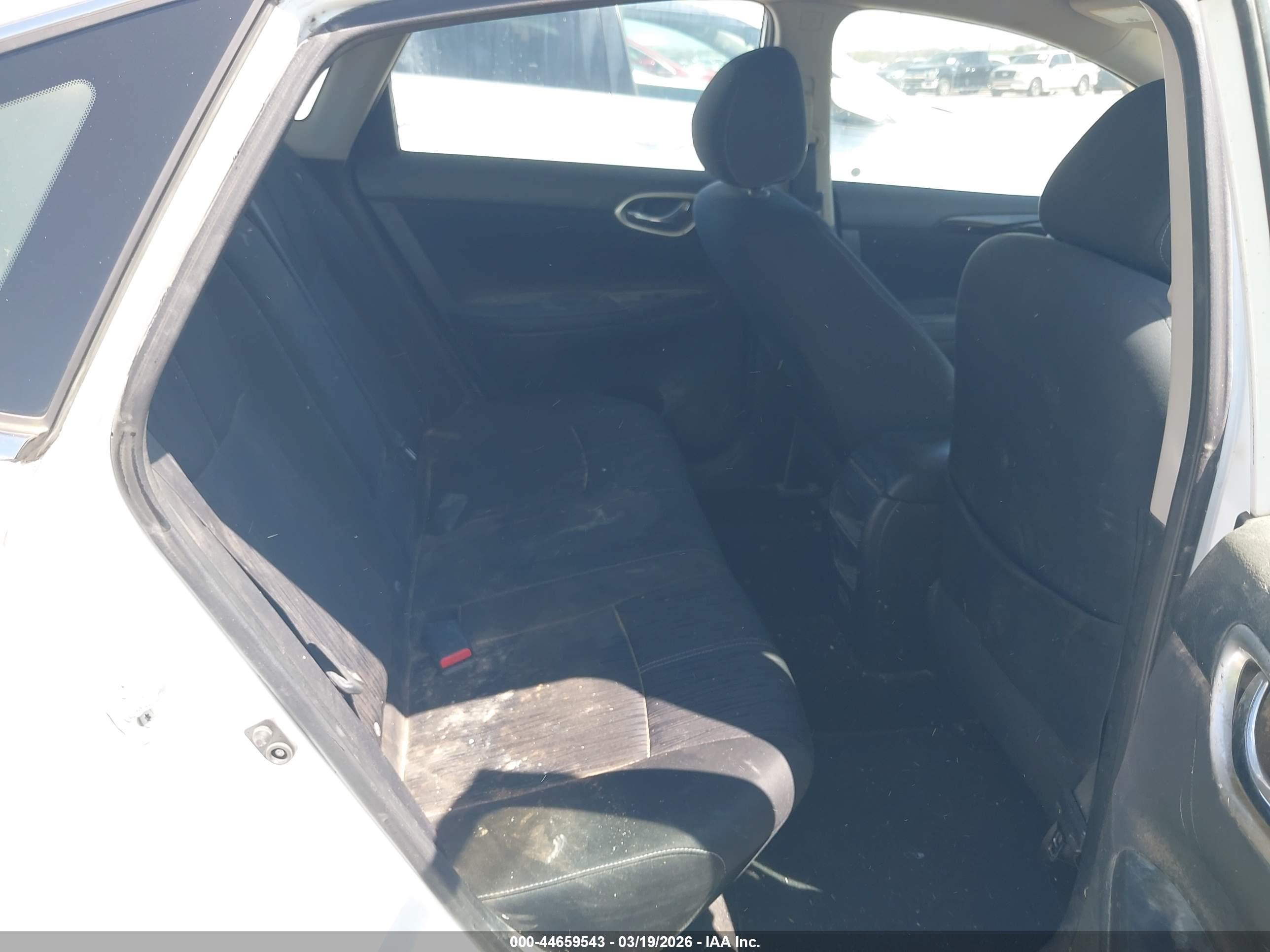 NISSAN SENTRA image 8