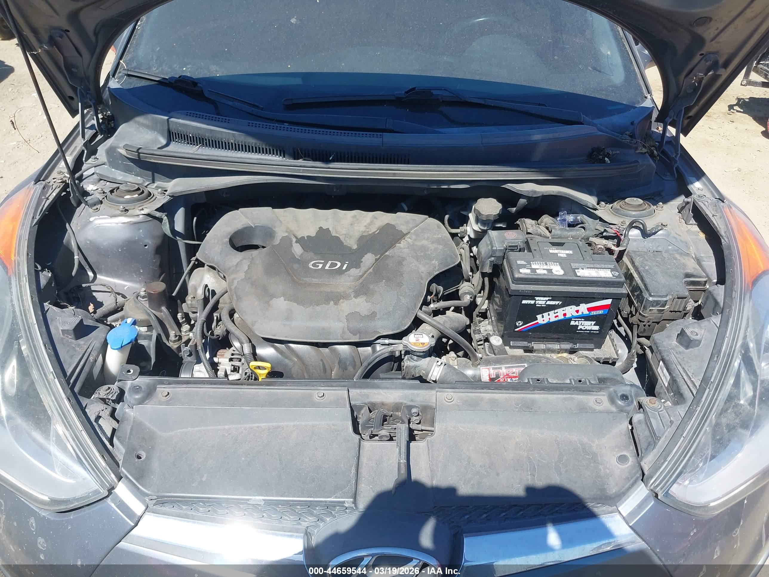 HYUNDAI VELOSTER image 10