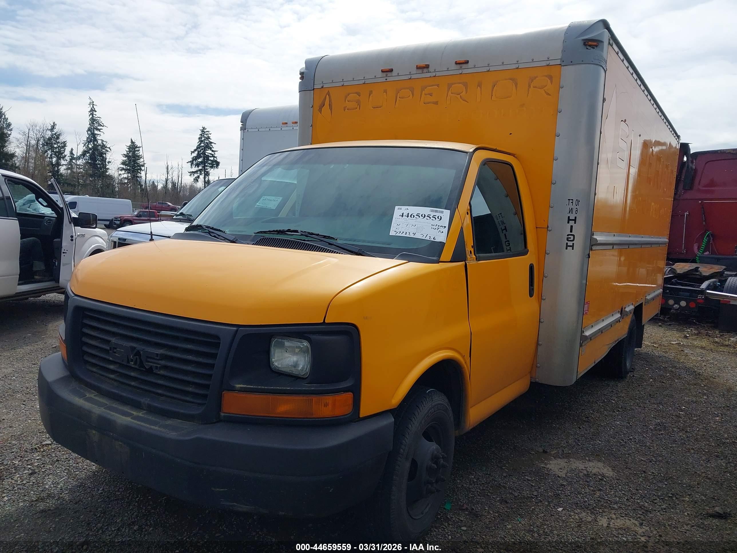 GMC SAVANA image 2