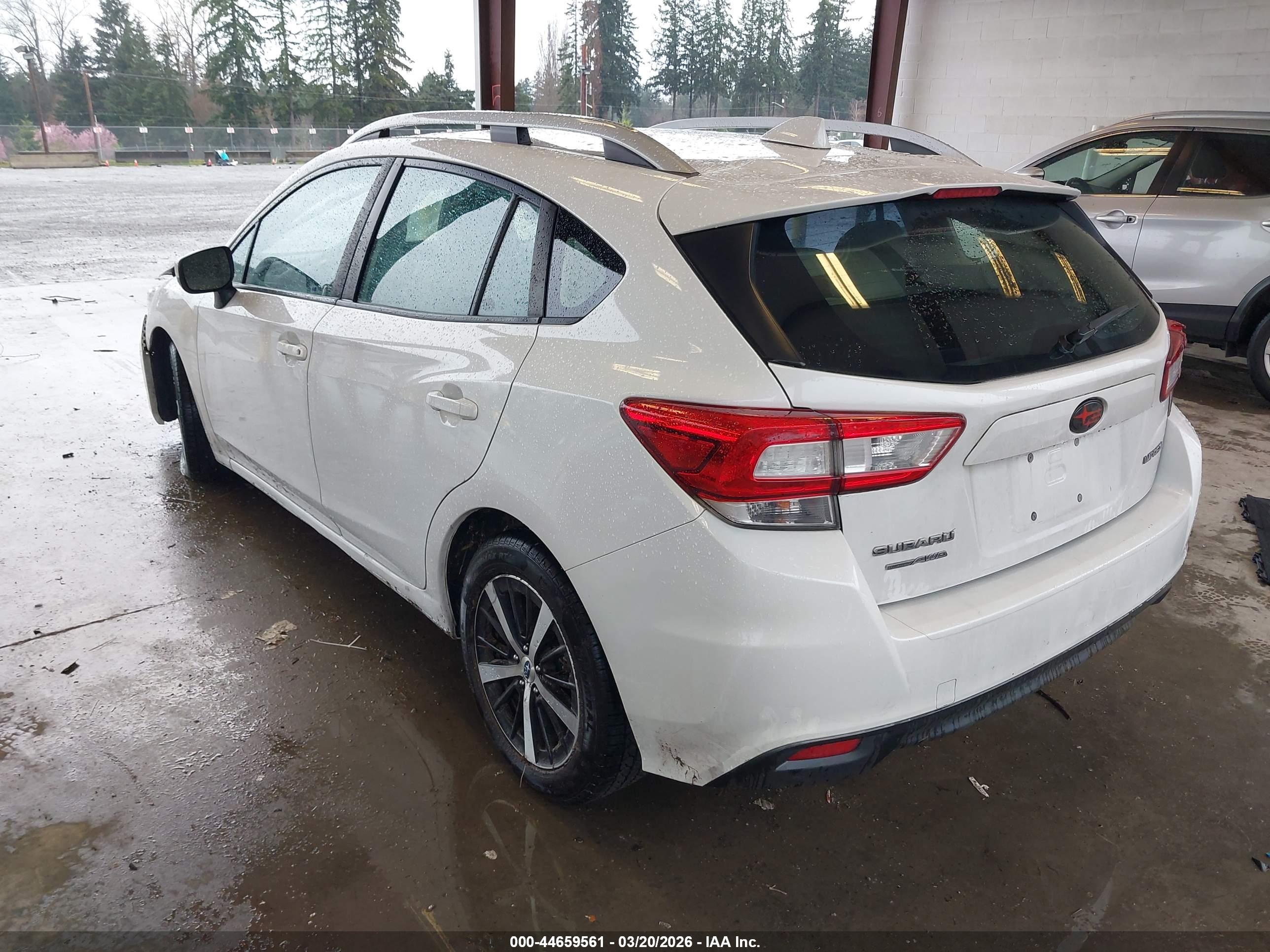 SUBARU IMPREZA image 3