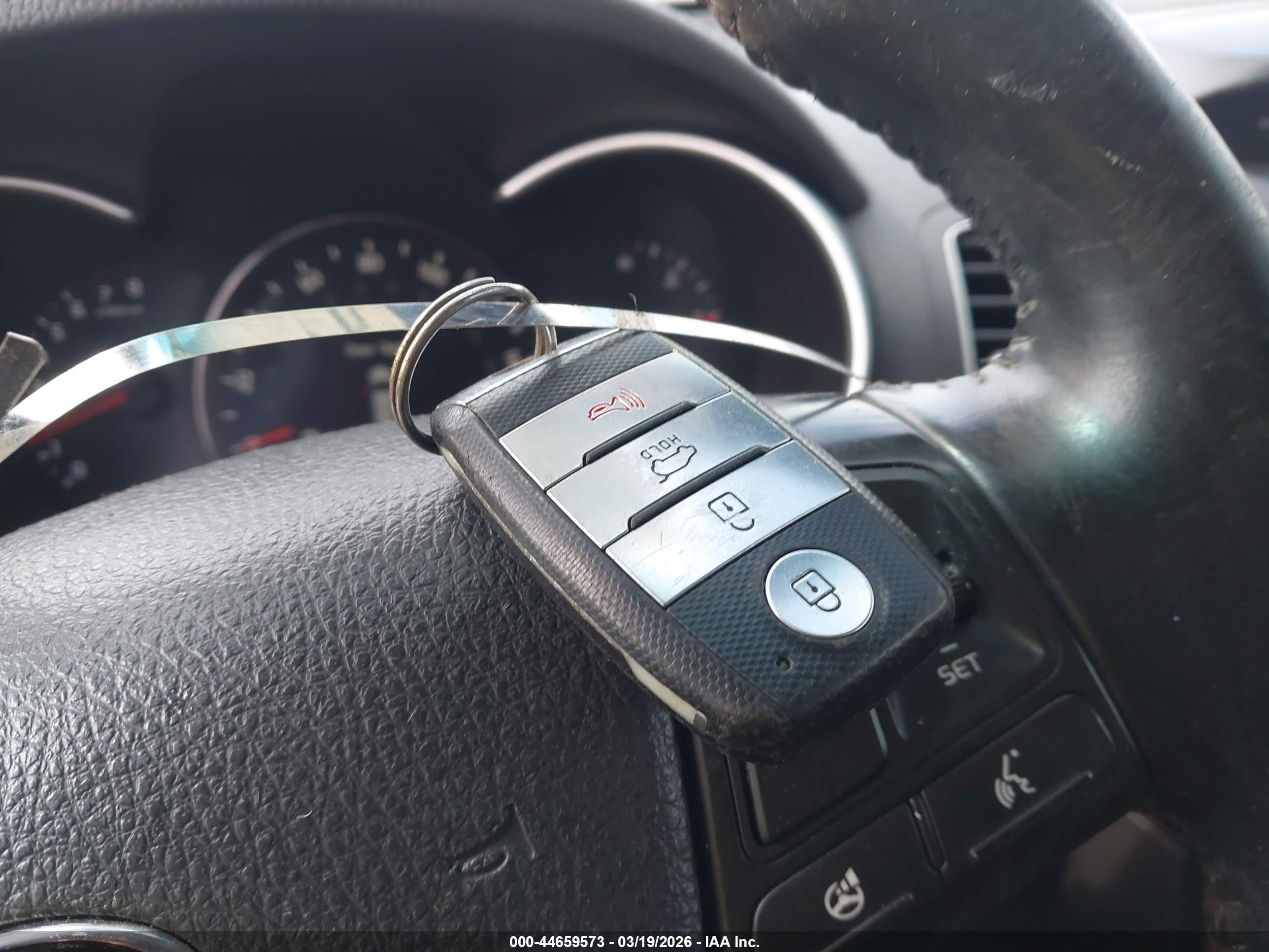 KIA SORENTO image 11