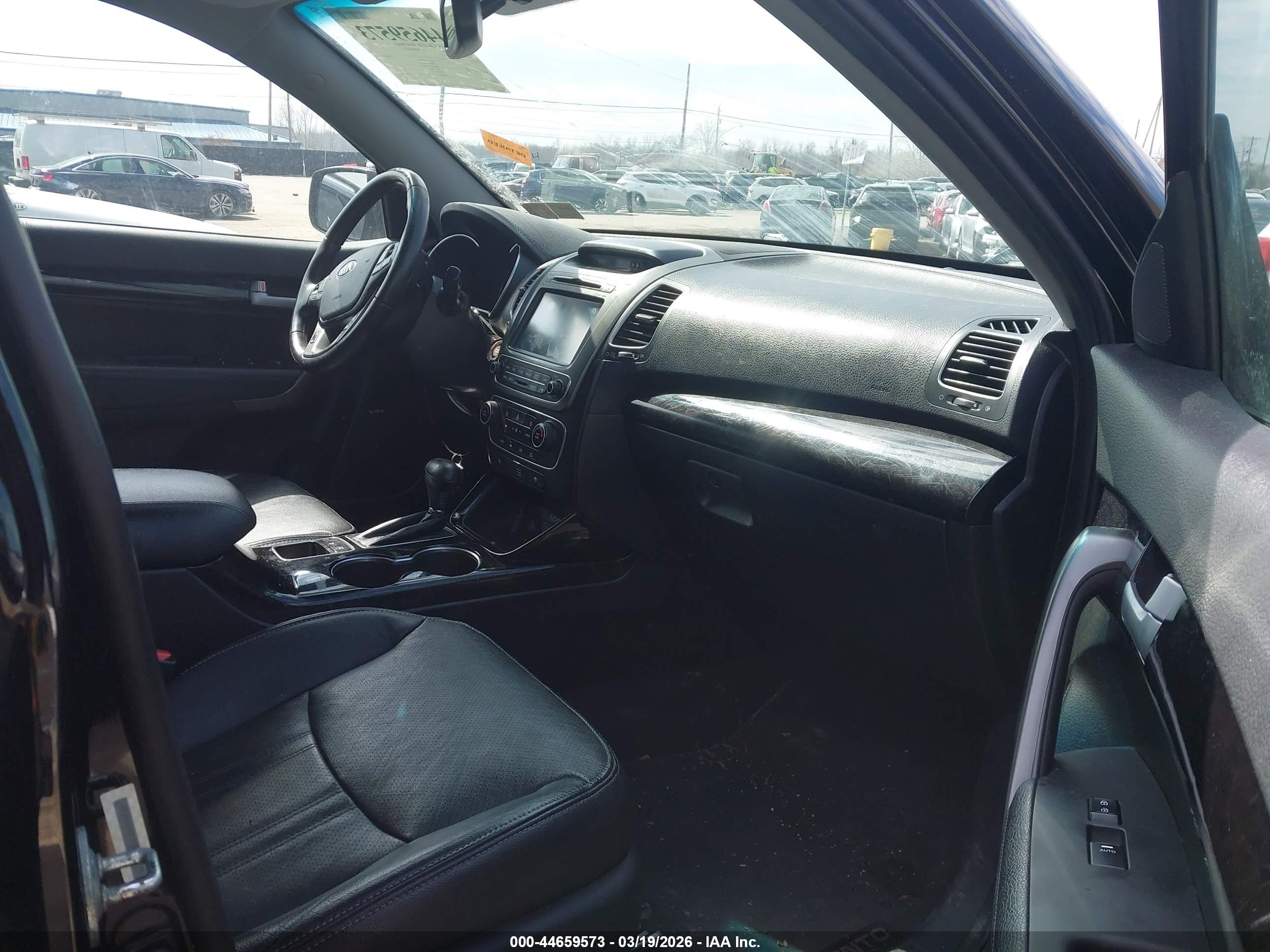 KIA SORENTO image 5