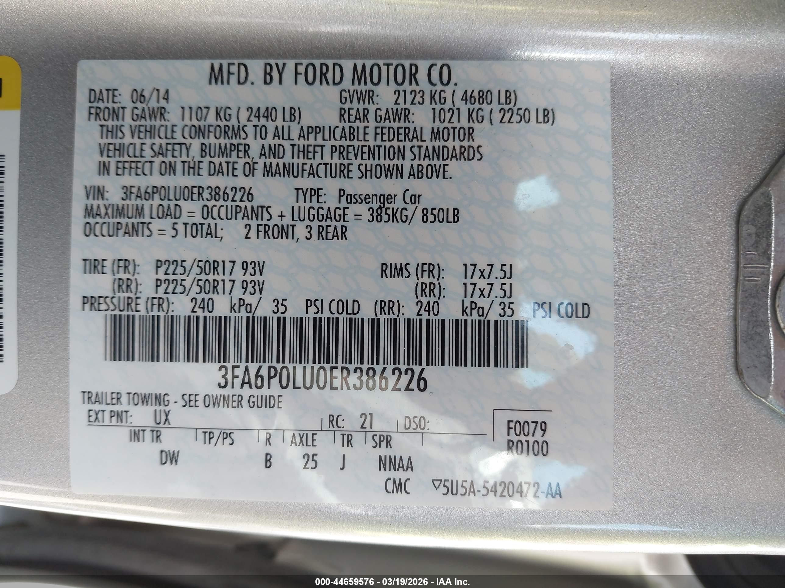 FORD FUSION image 9