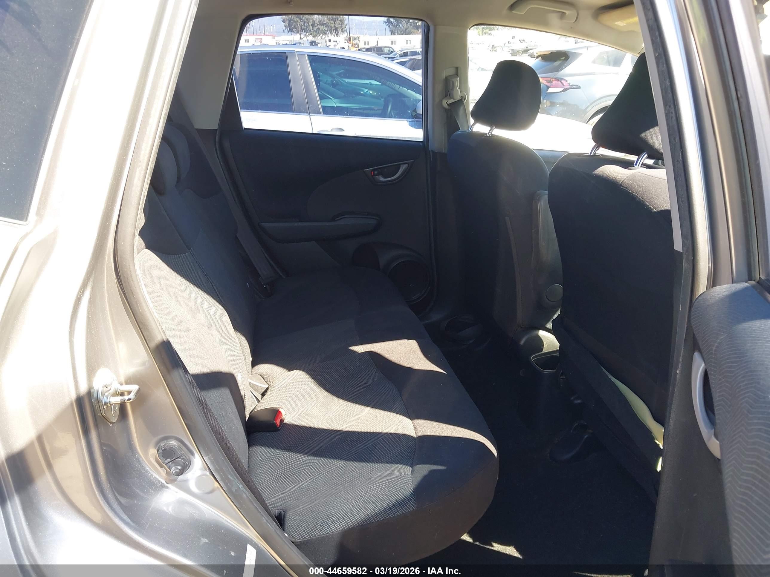 HONDA FIT image 8