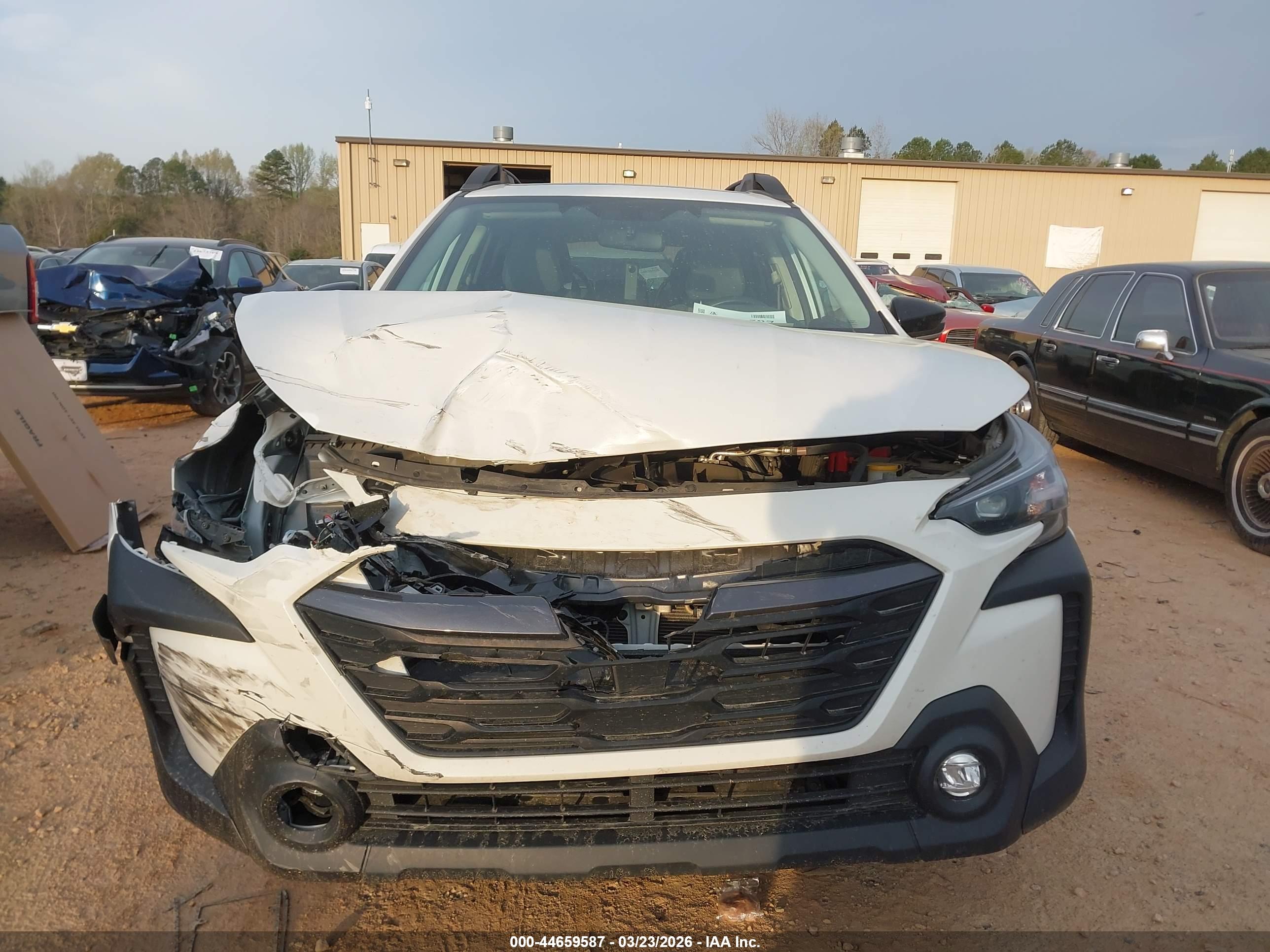 SUBARU OUTBACK image 6