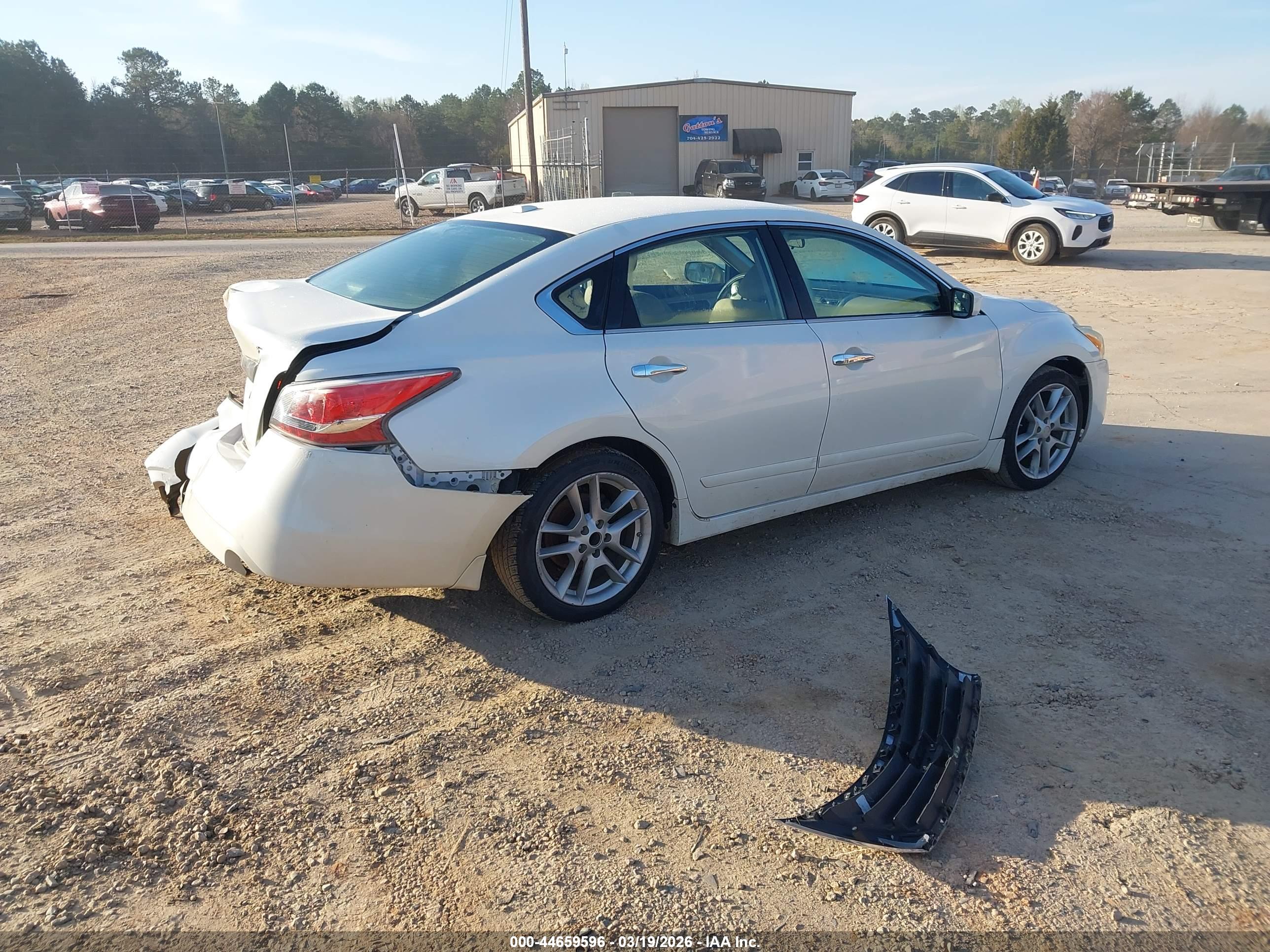 NISSAN ALTIMA image 4