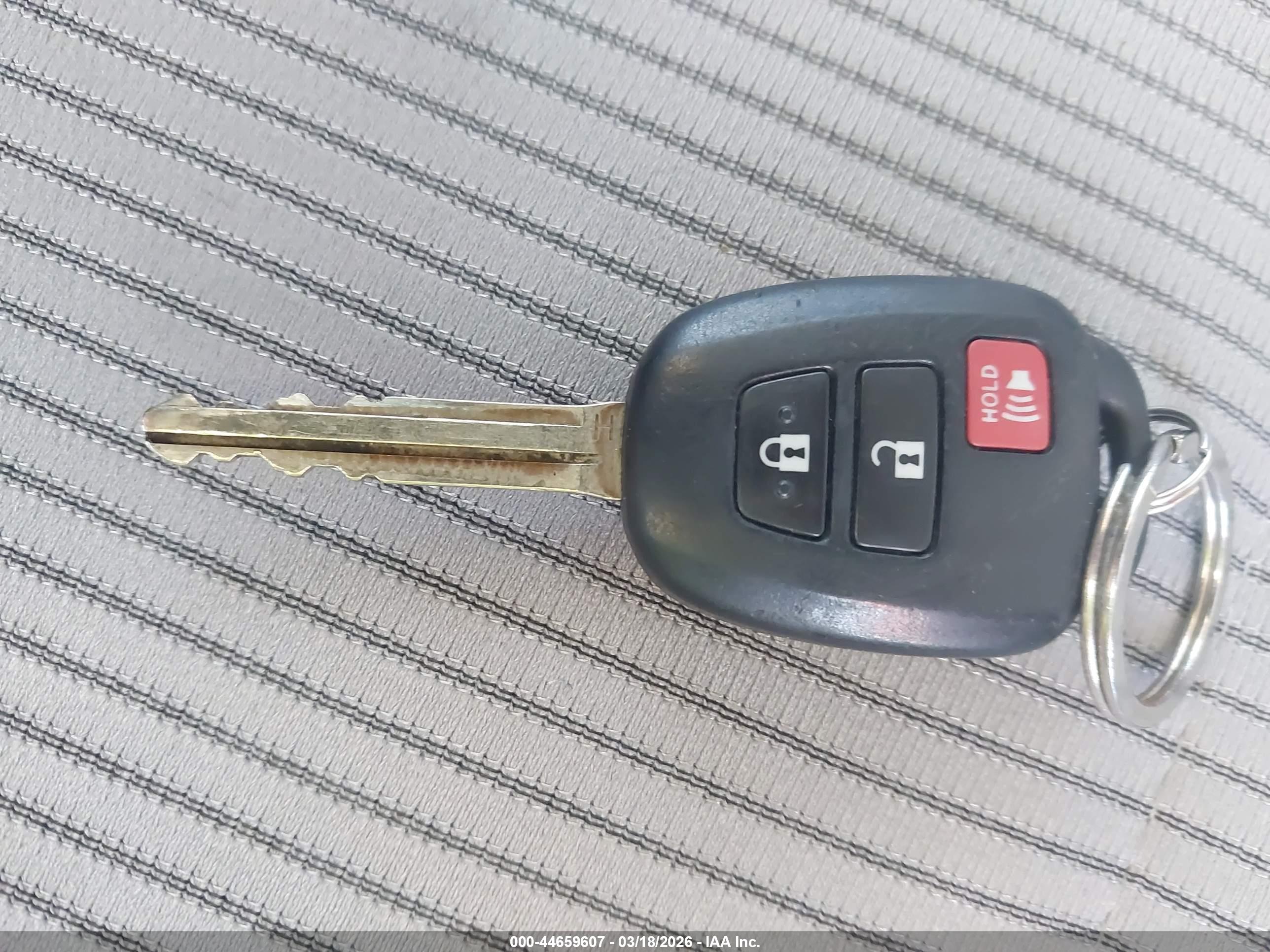 TOYOTA RAV4 image 11