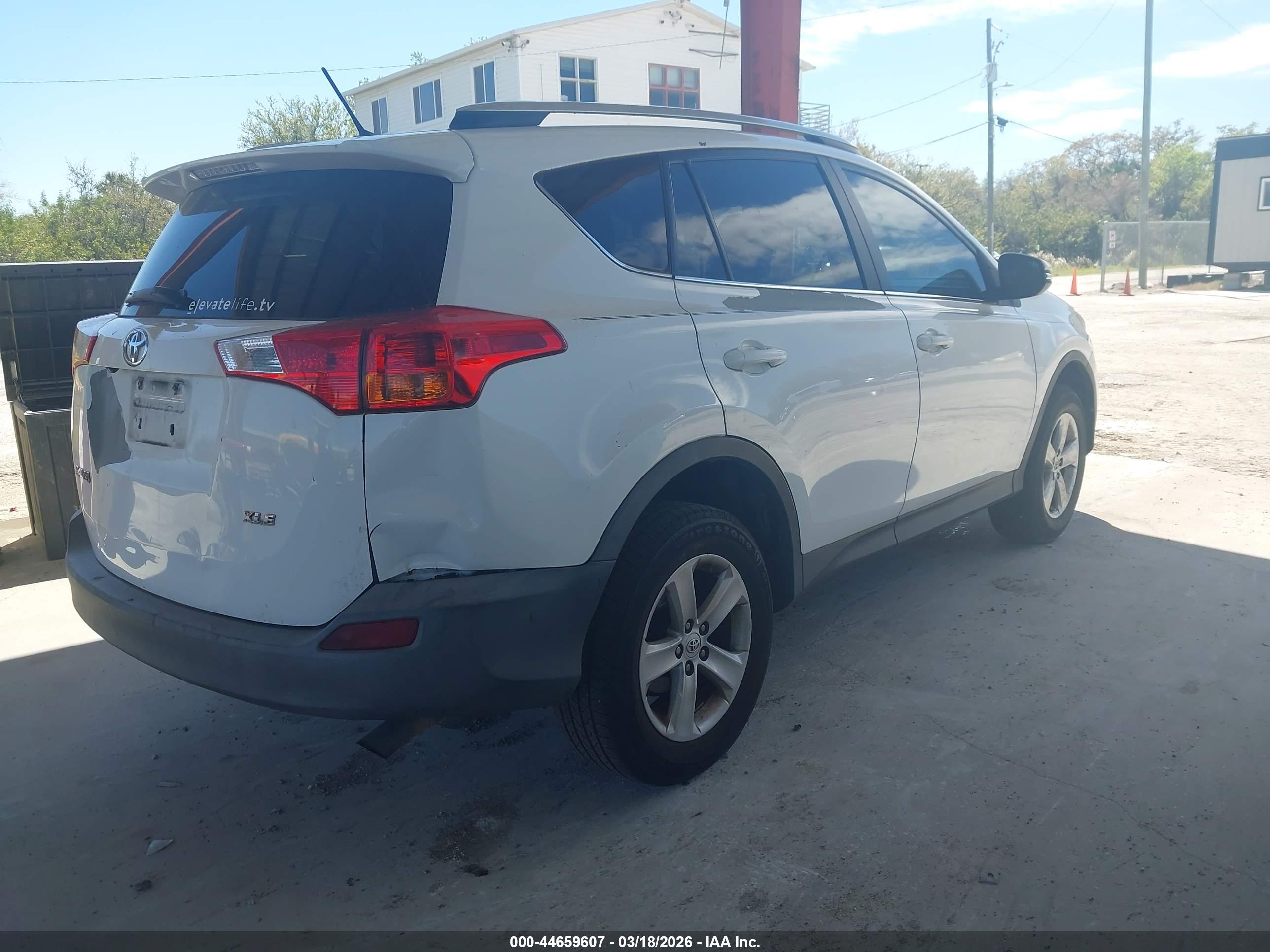 TOYOTA RAV4 image 4