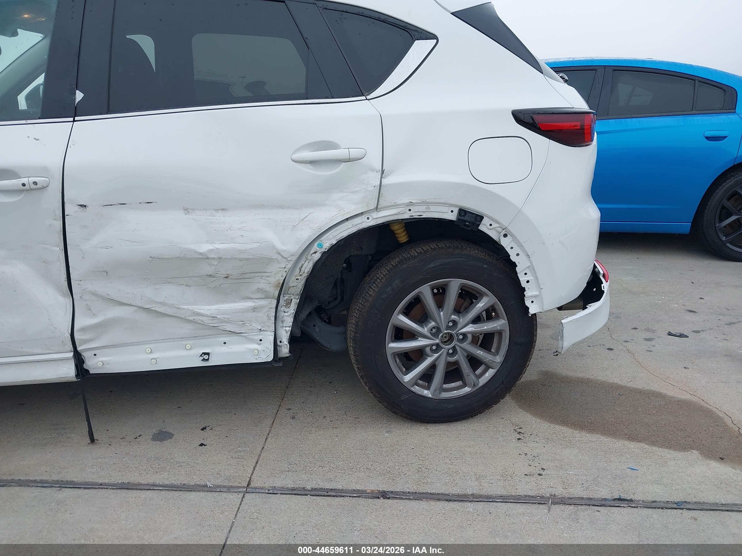 MAZDA CX-5 image 6