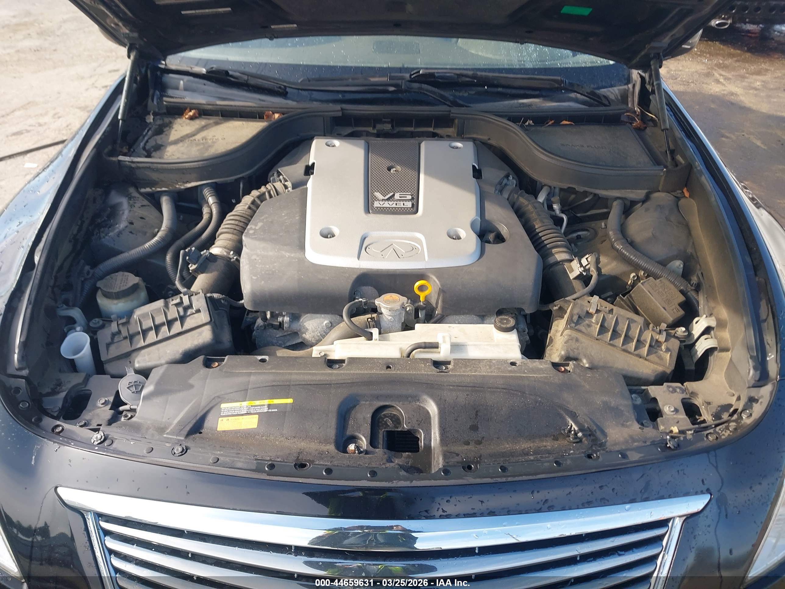 INFINITI Q40 image 10
