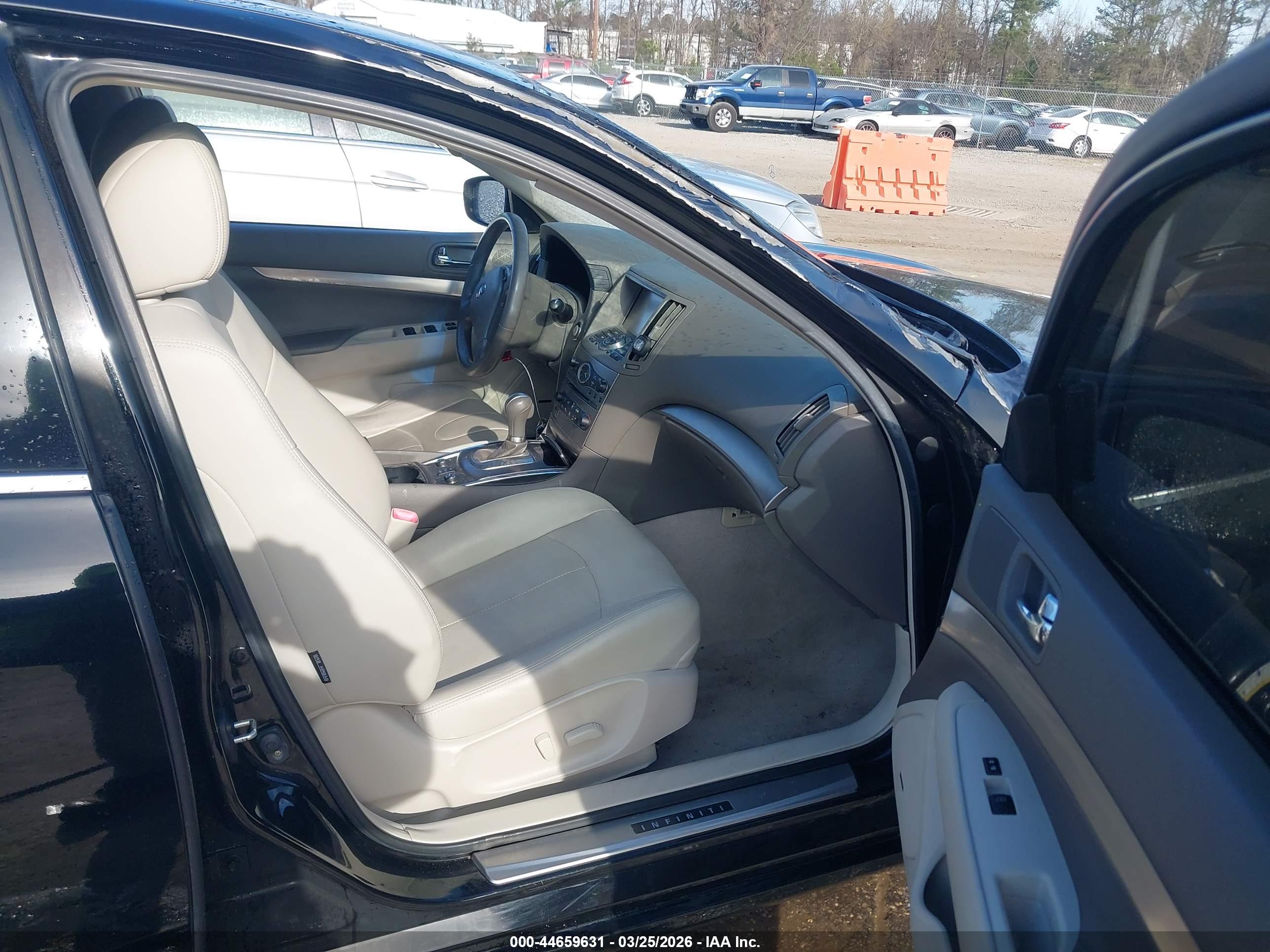 INFINITI Q40 image 5