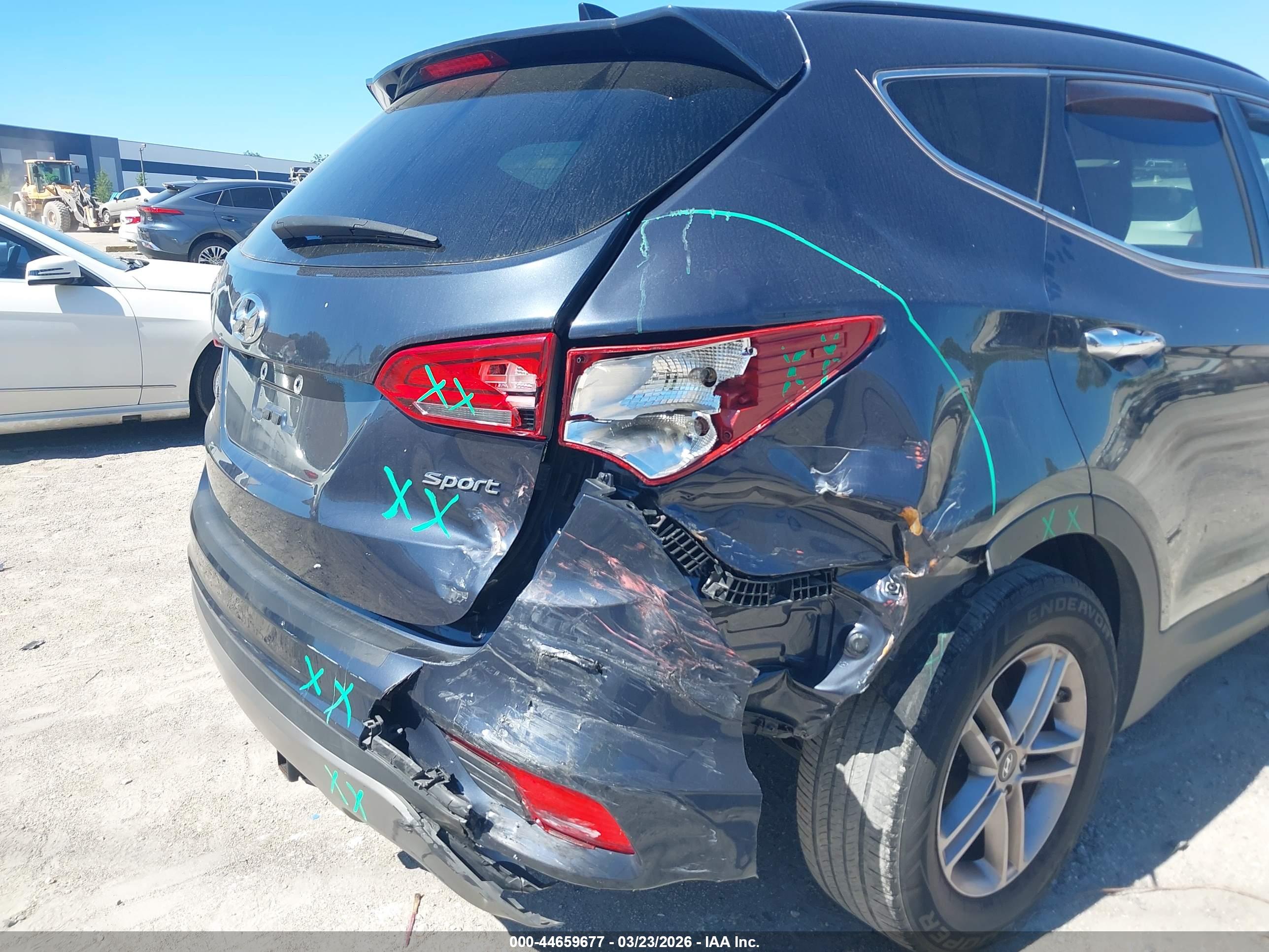 HYUNDAI SANTA image 6