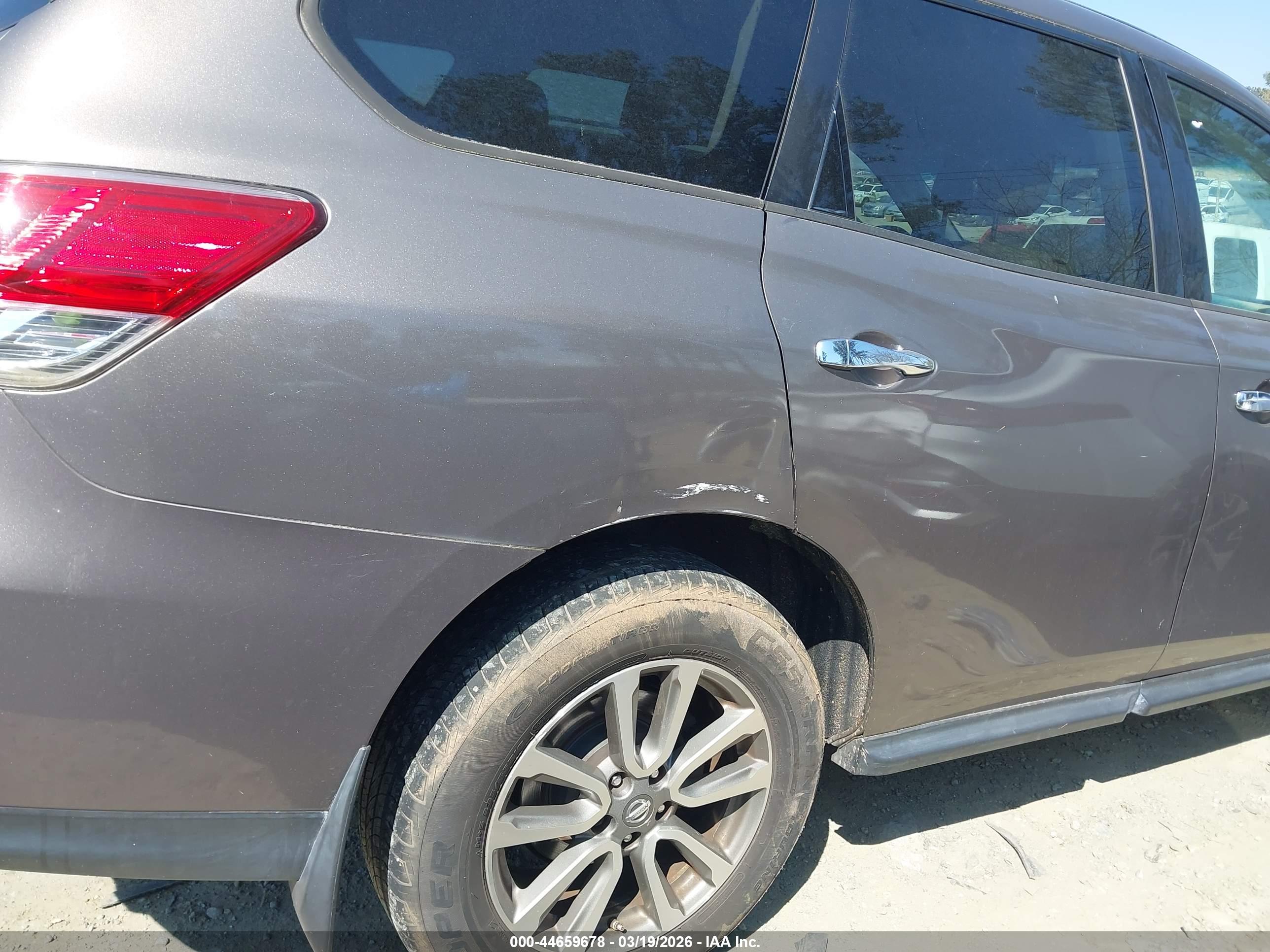 NISSAN PATHFINDER image 6
