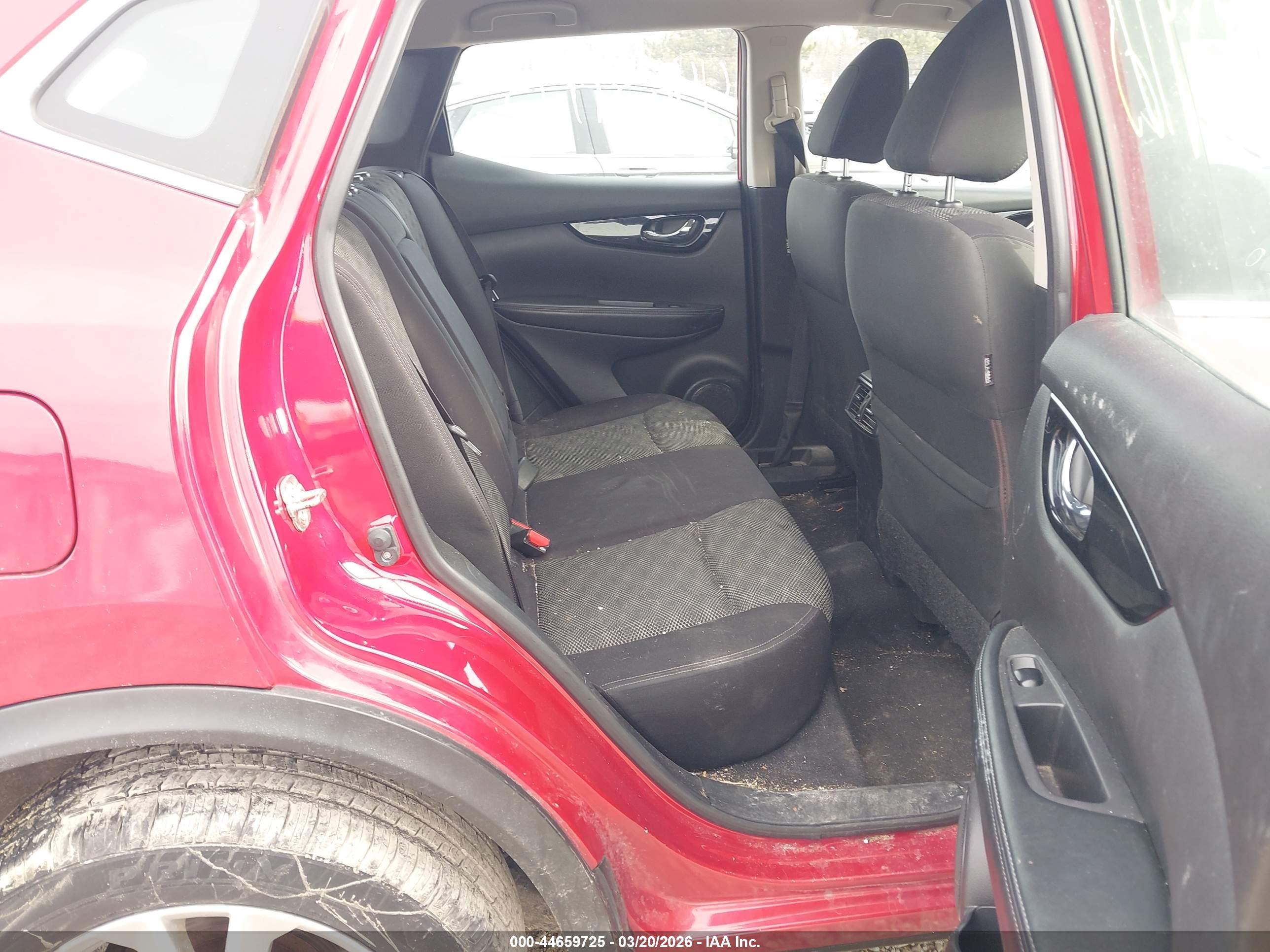 NISSAN ROGUE image 8