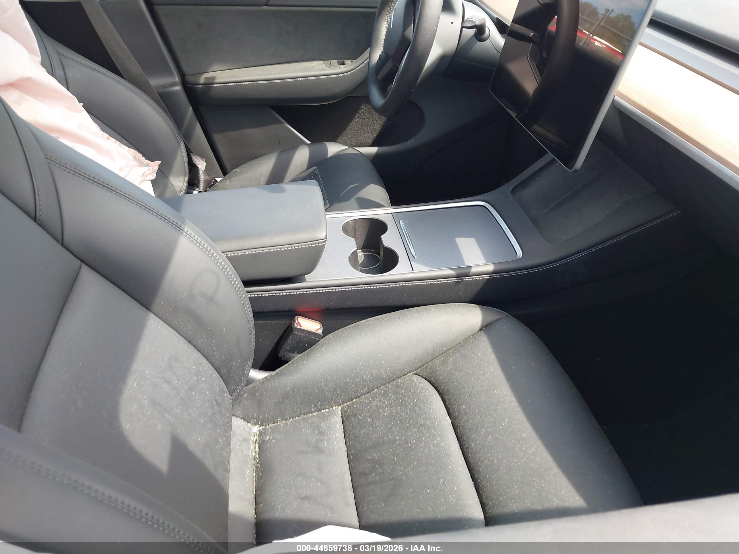 TESLA MODEL image 5