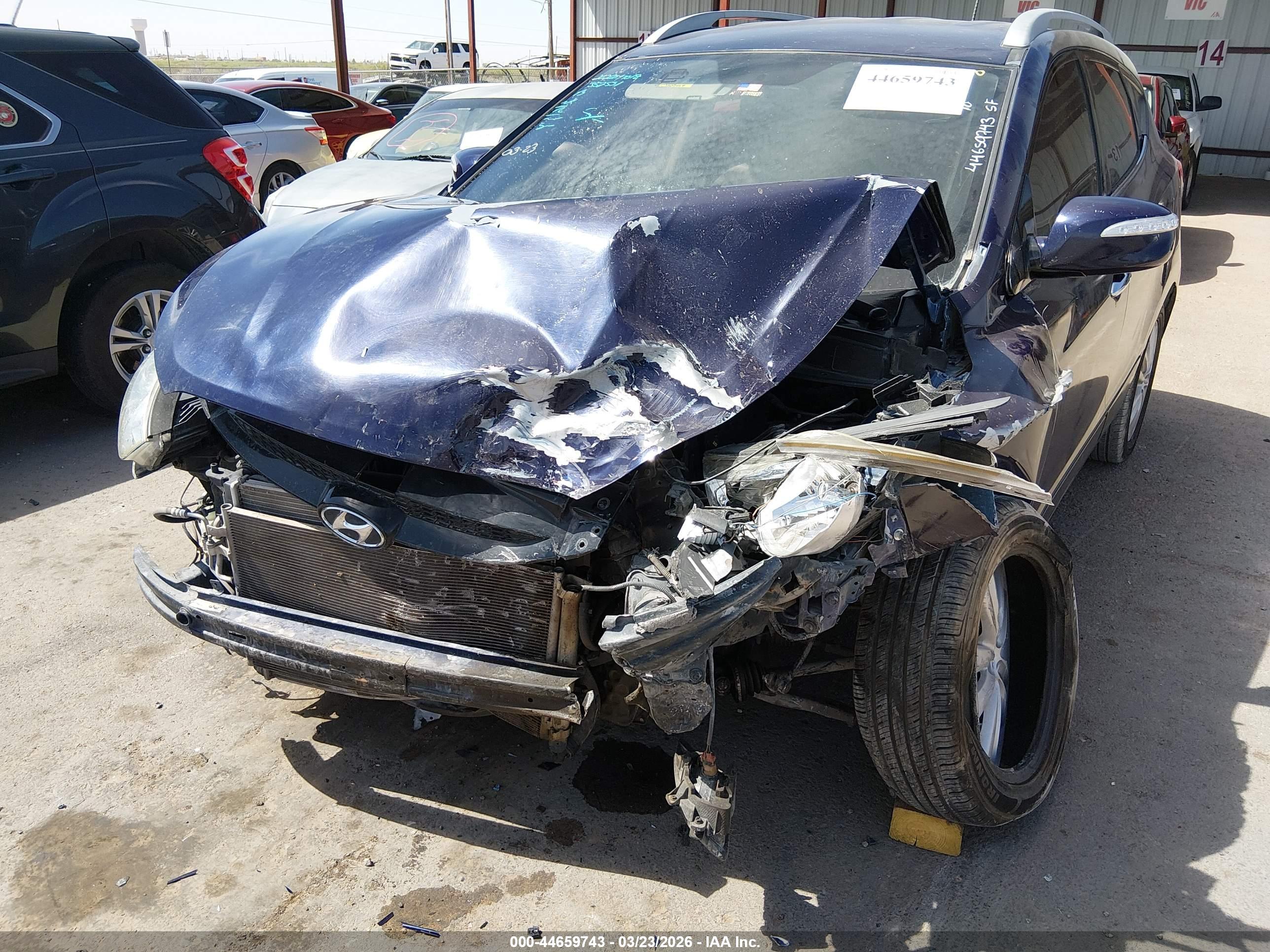 HYUNDAI TUCSON image 6