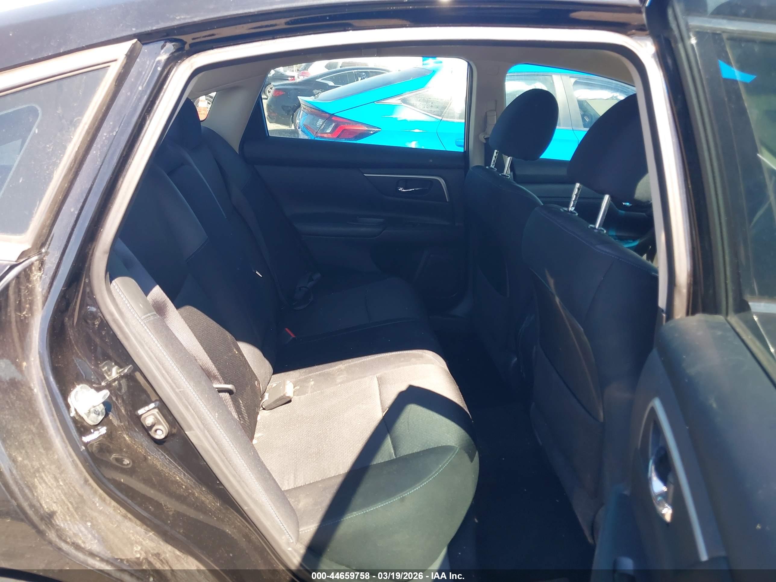NISSAN ALTIMA image 8