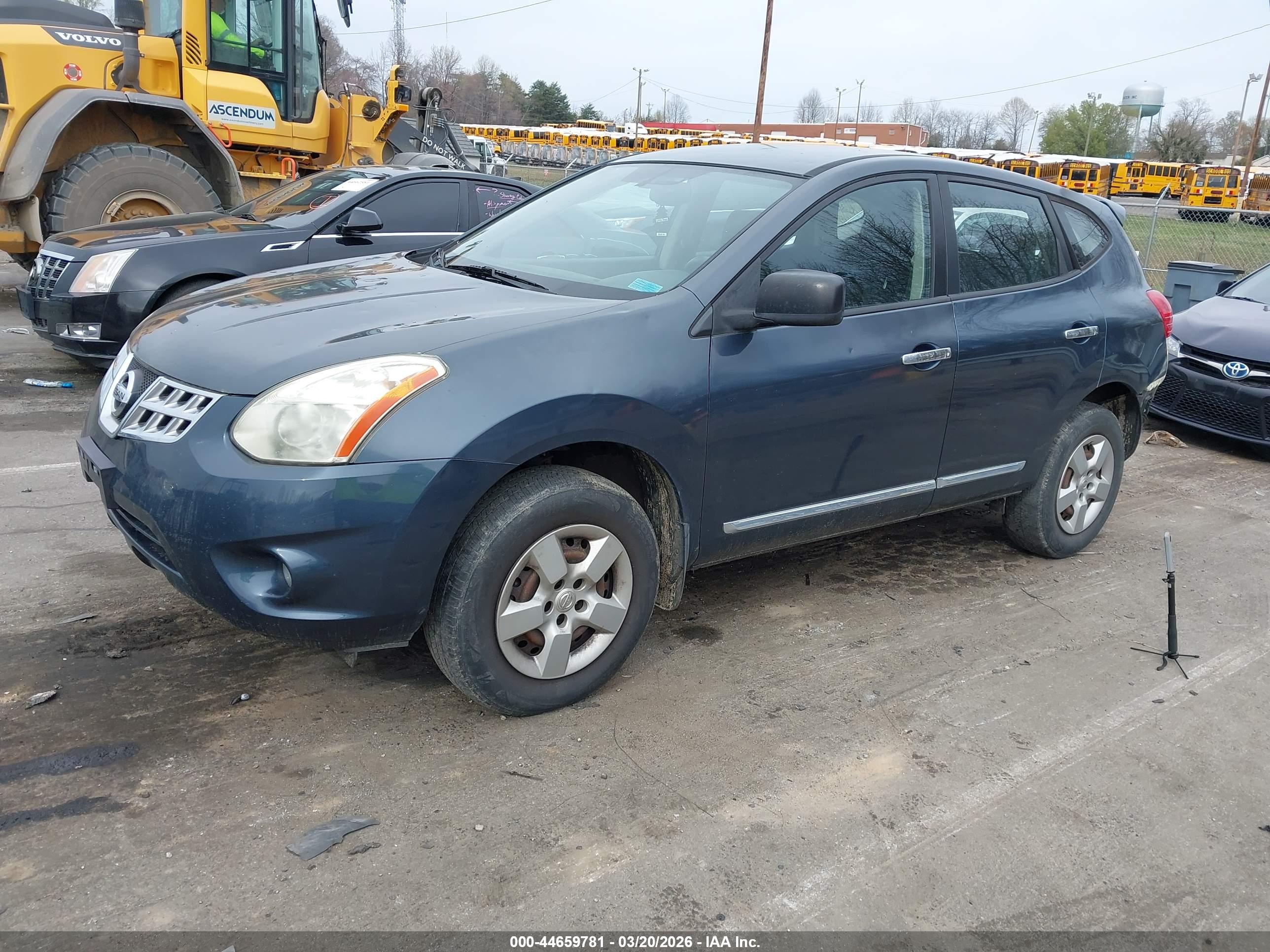 NISSAN ROGUE image 2