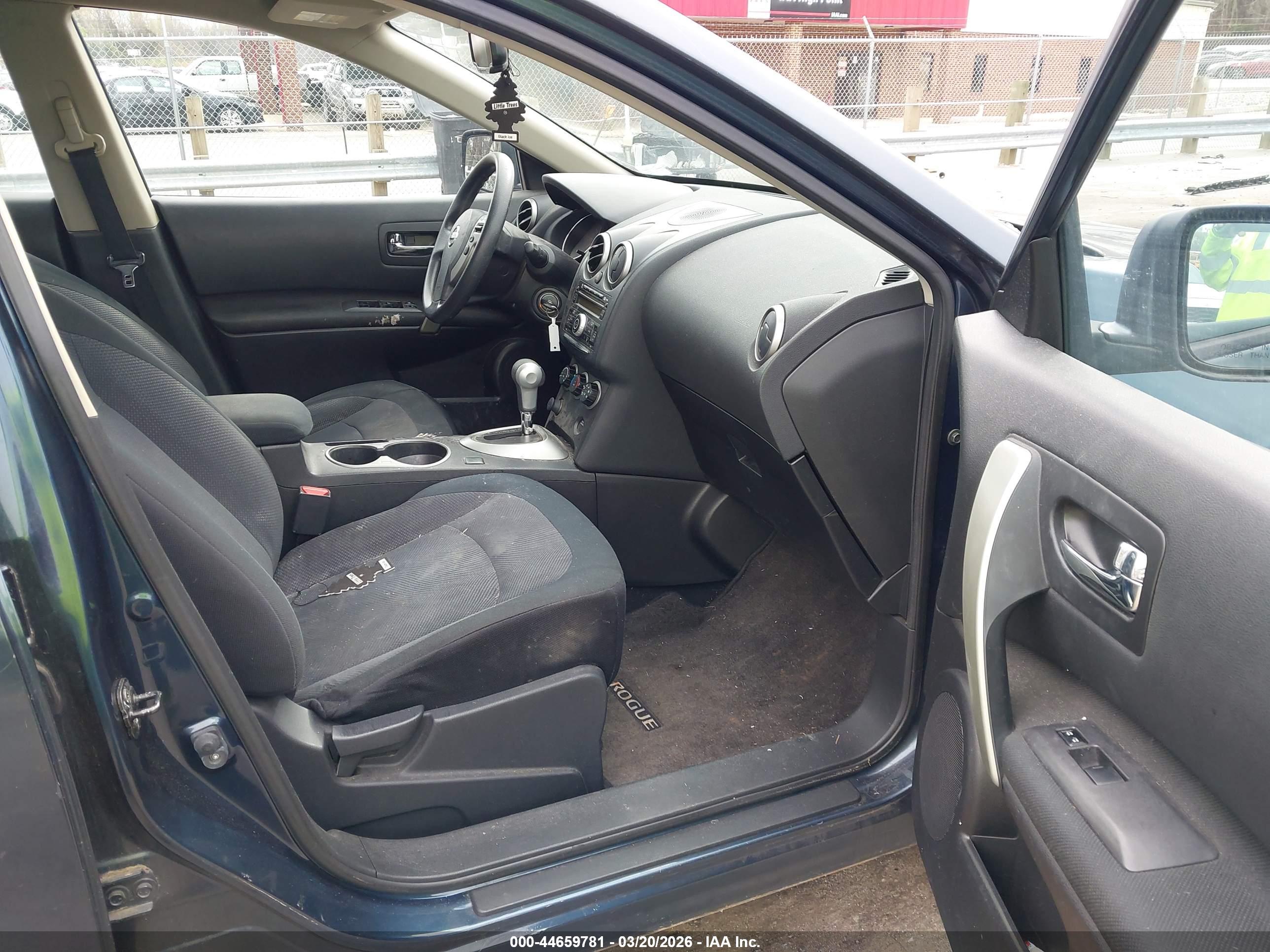 NISSAN ROGUE image 5