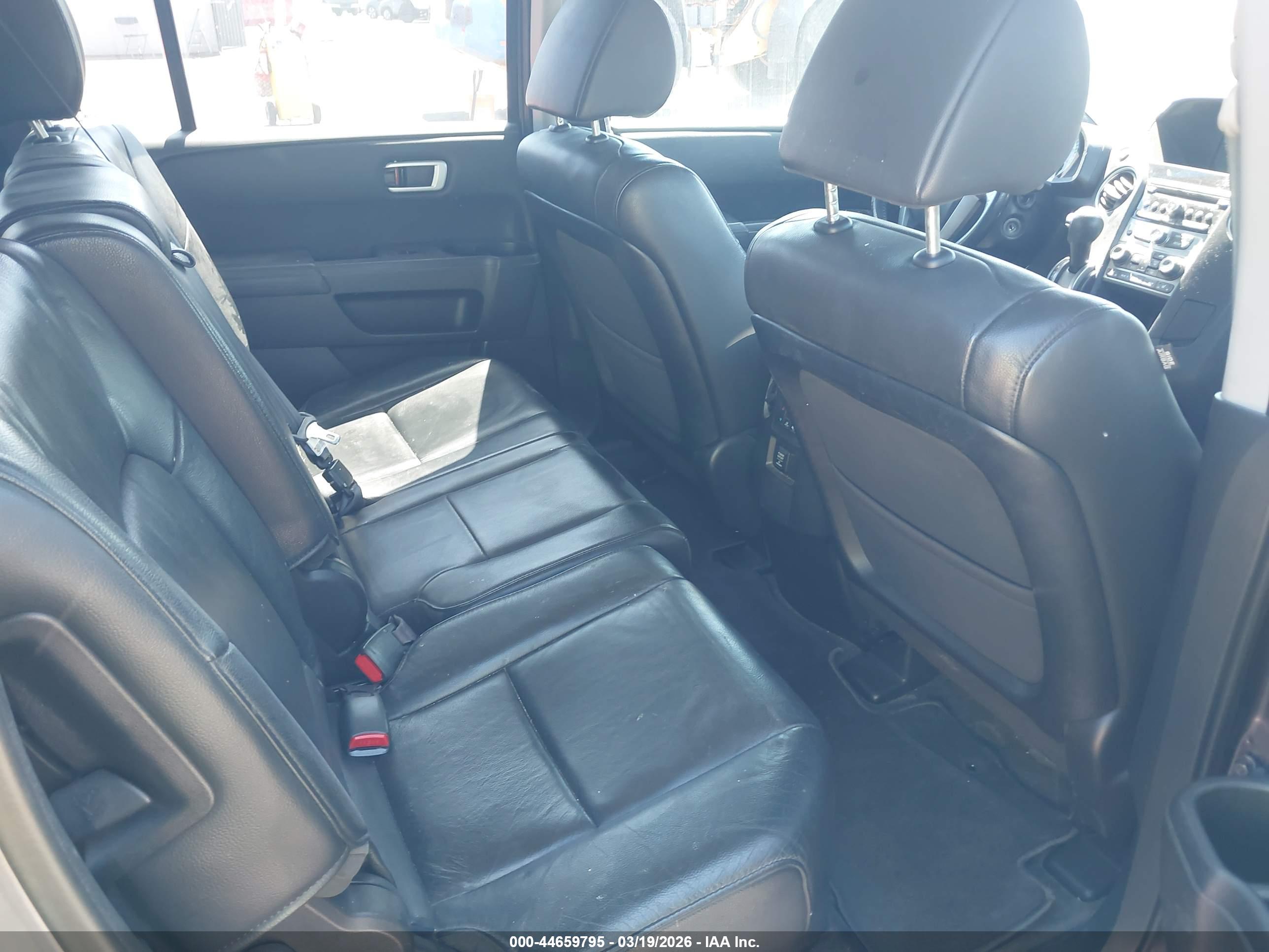 HONDA PILOT image 8