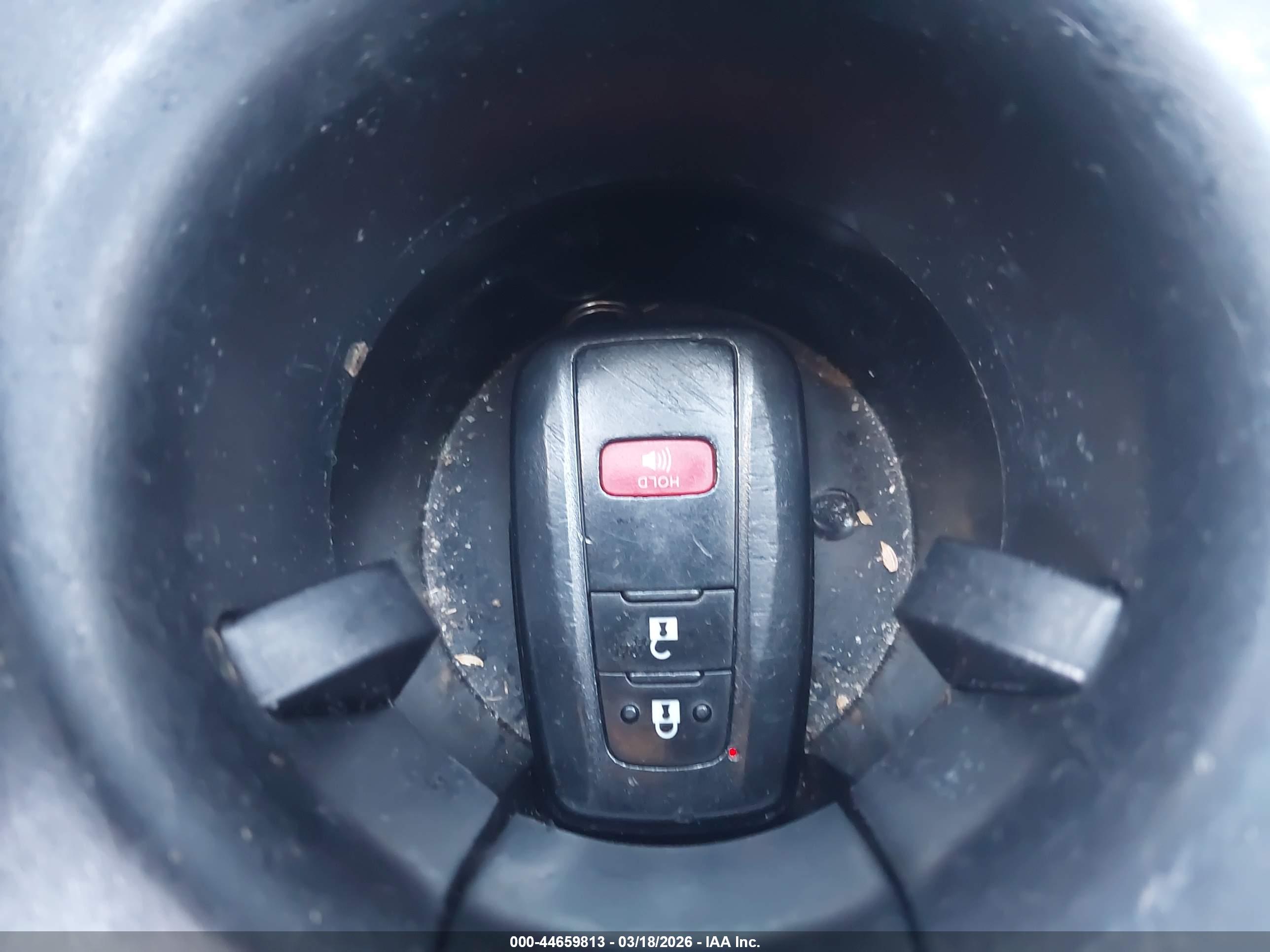 TOYOTA PRIUS image 11