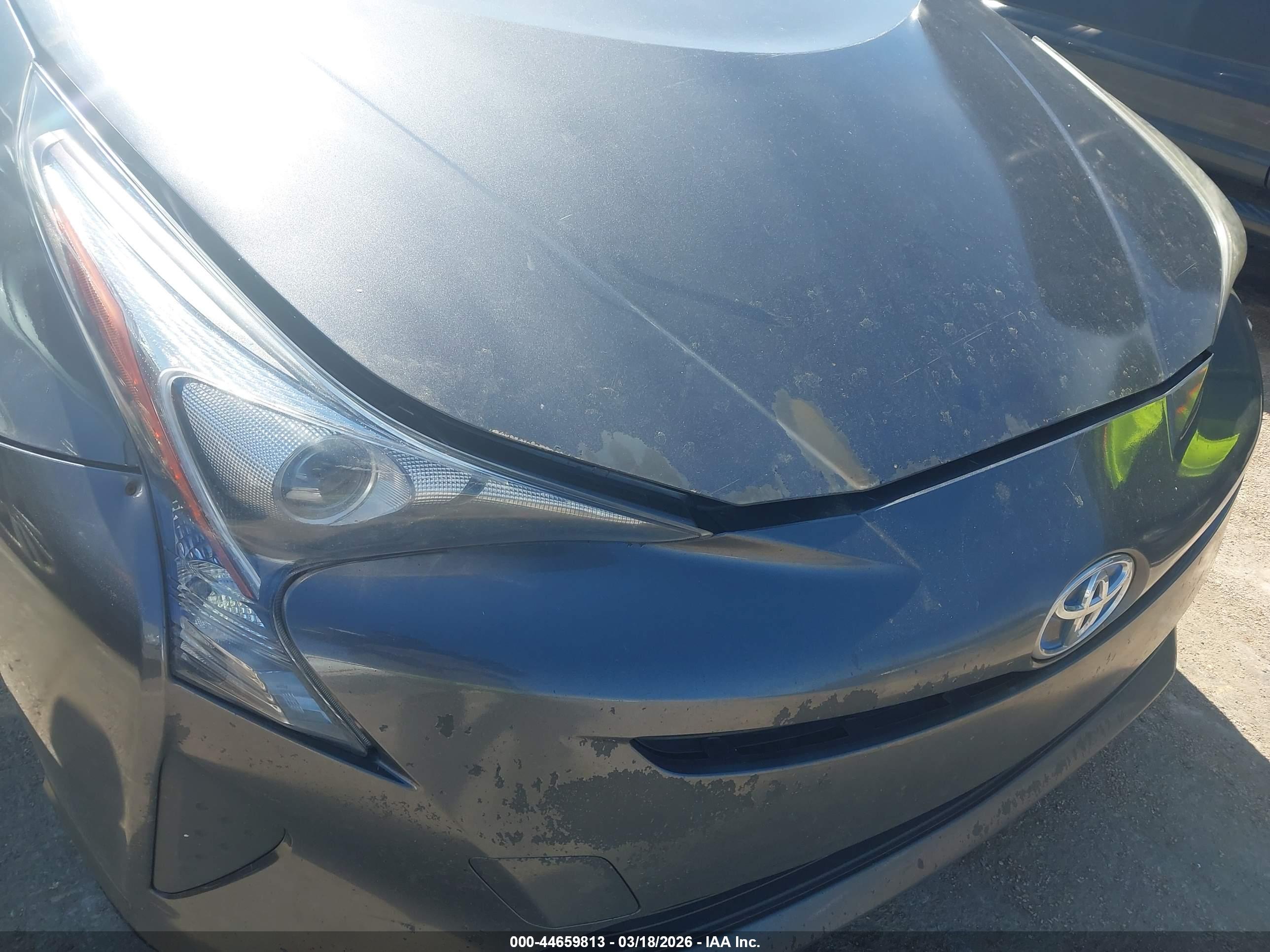TOYOTA PRIUS image 6