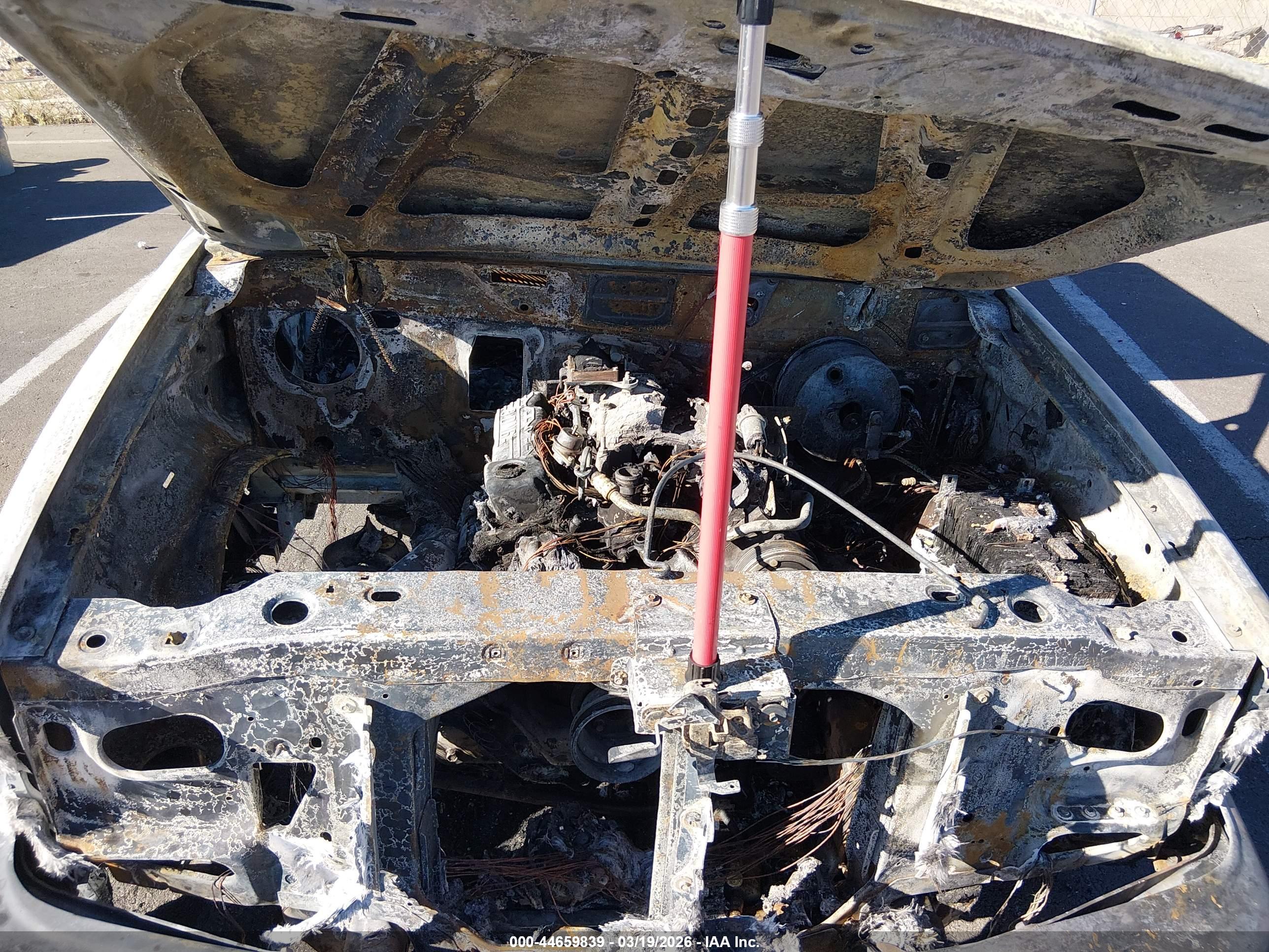 MAZDA B3000 image 10