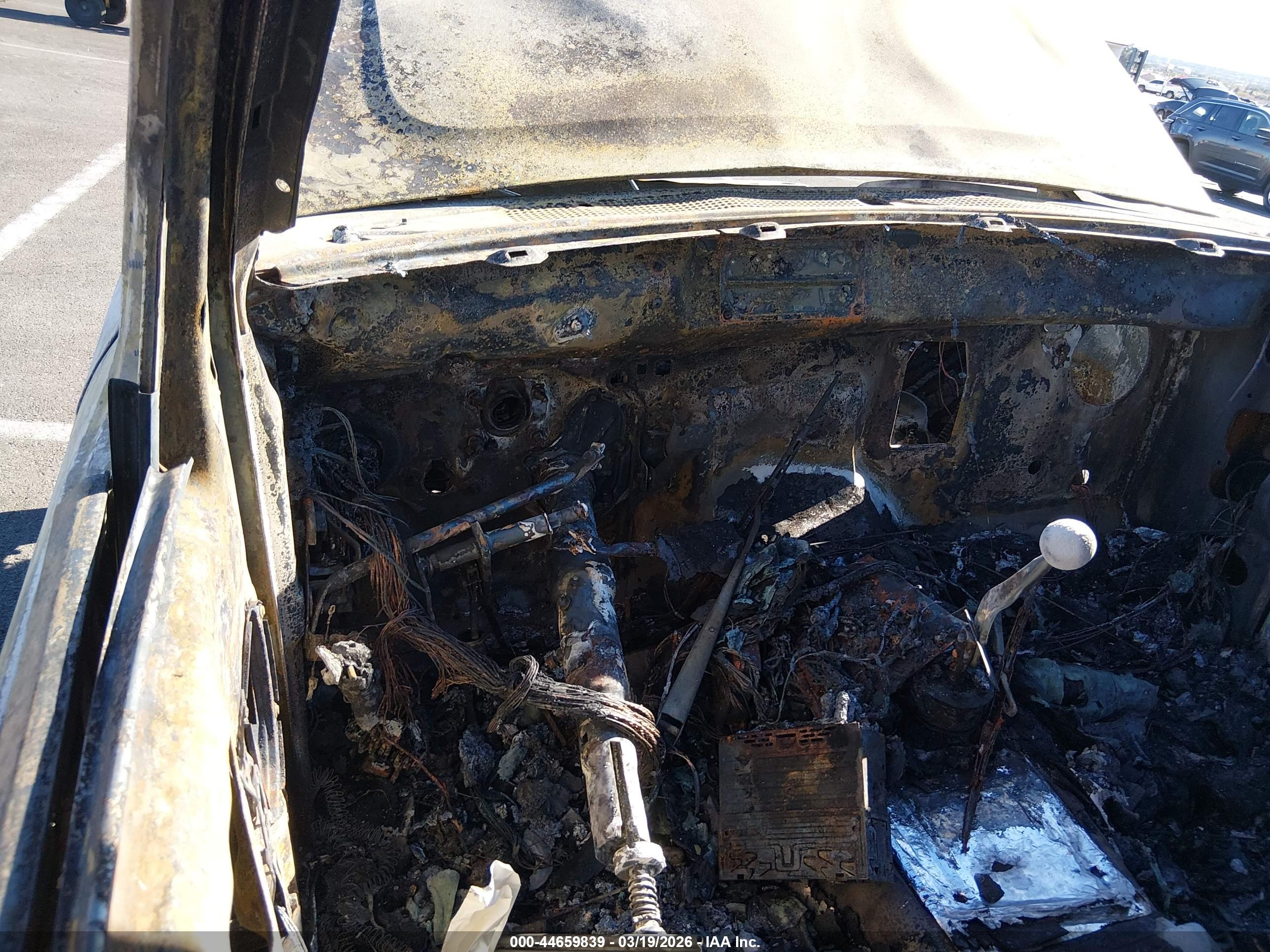 MAZDA B3000 image 7