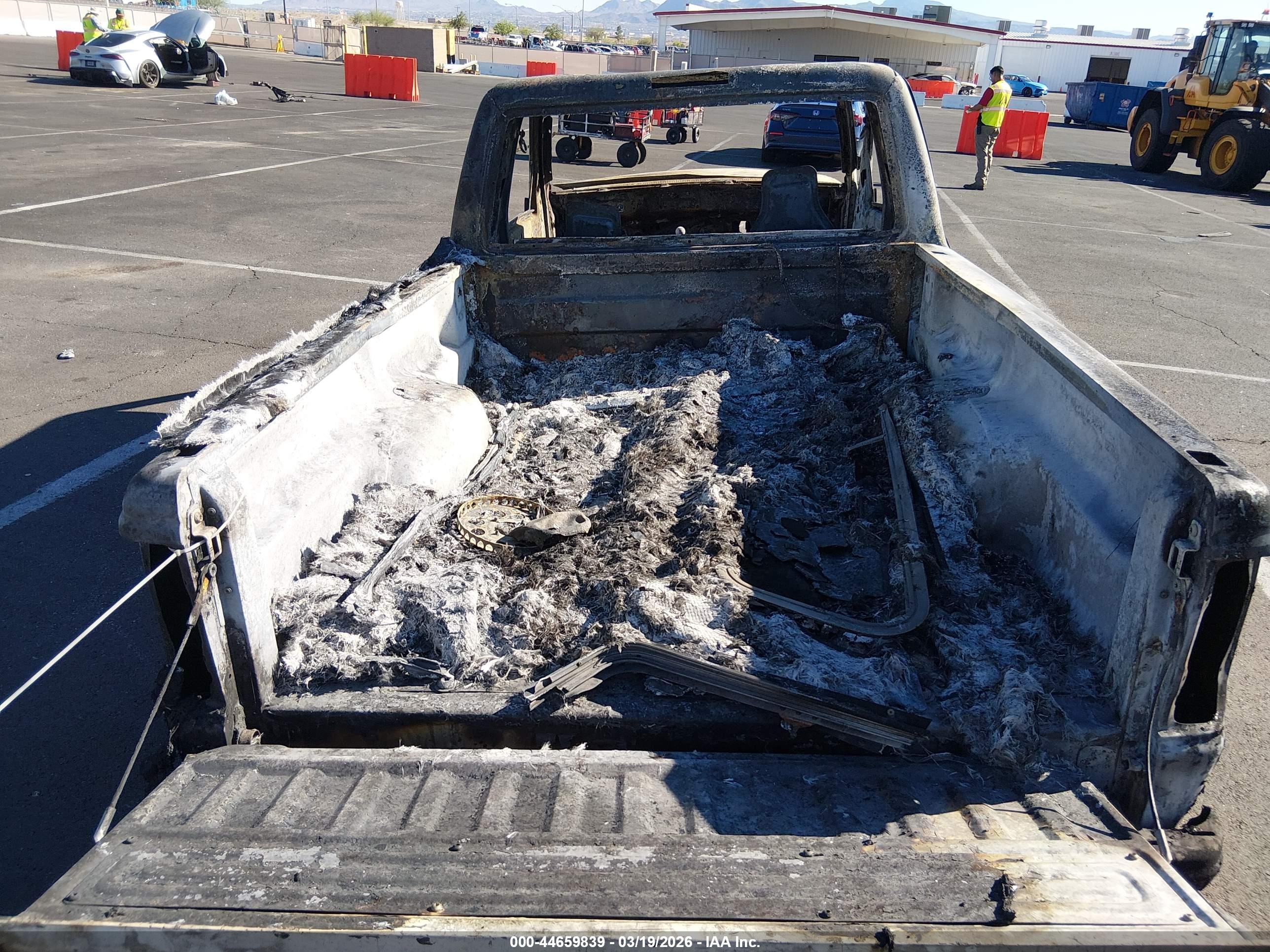 MAZDA B3000 image 8