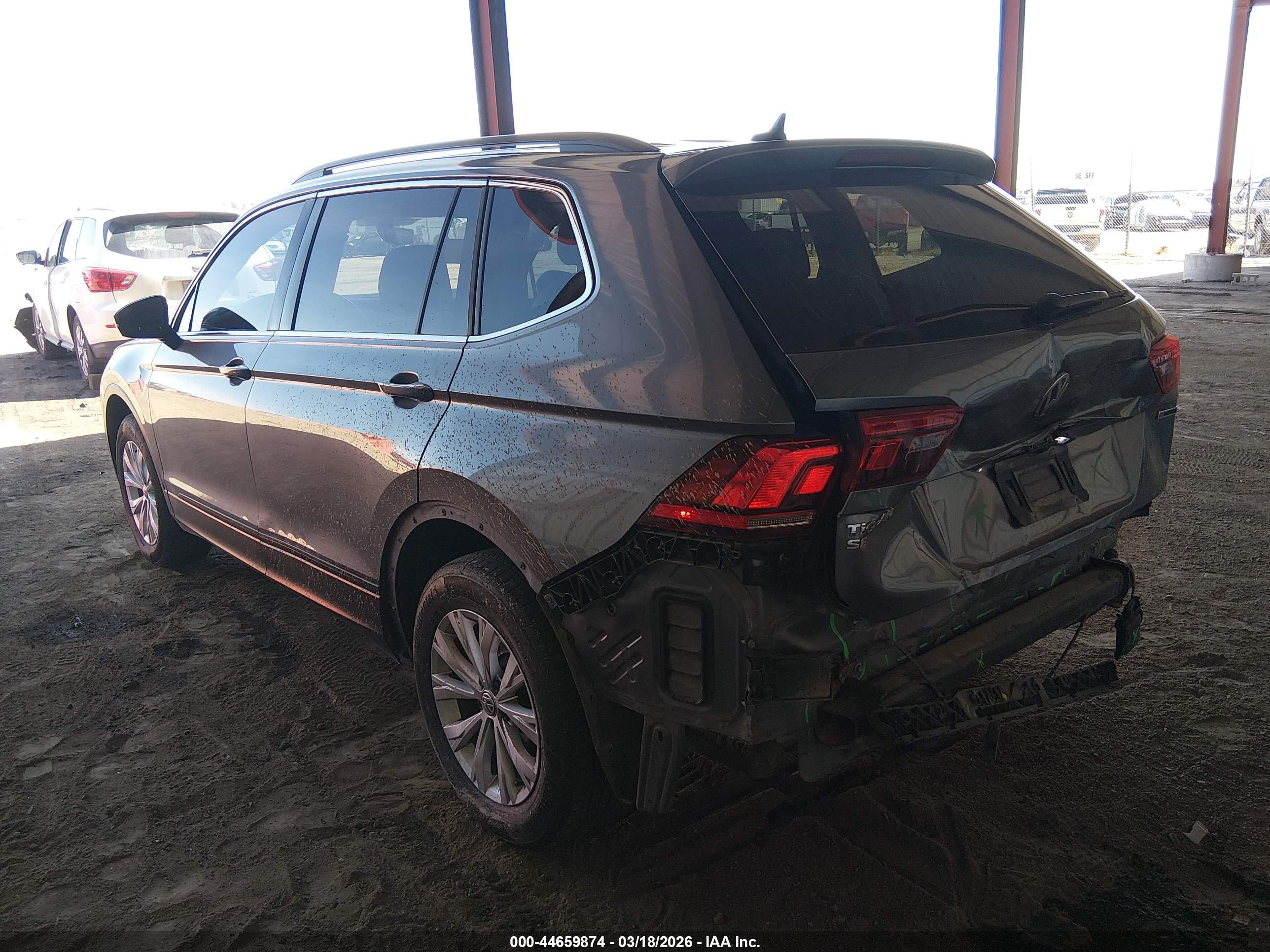 VOLKSWAGEN TIGUAN image 3