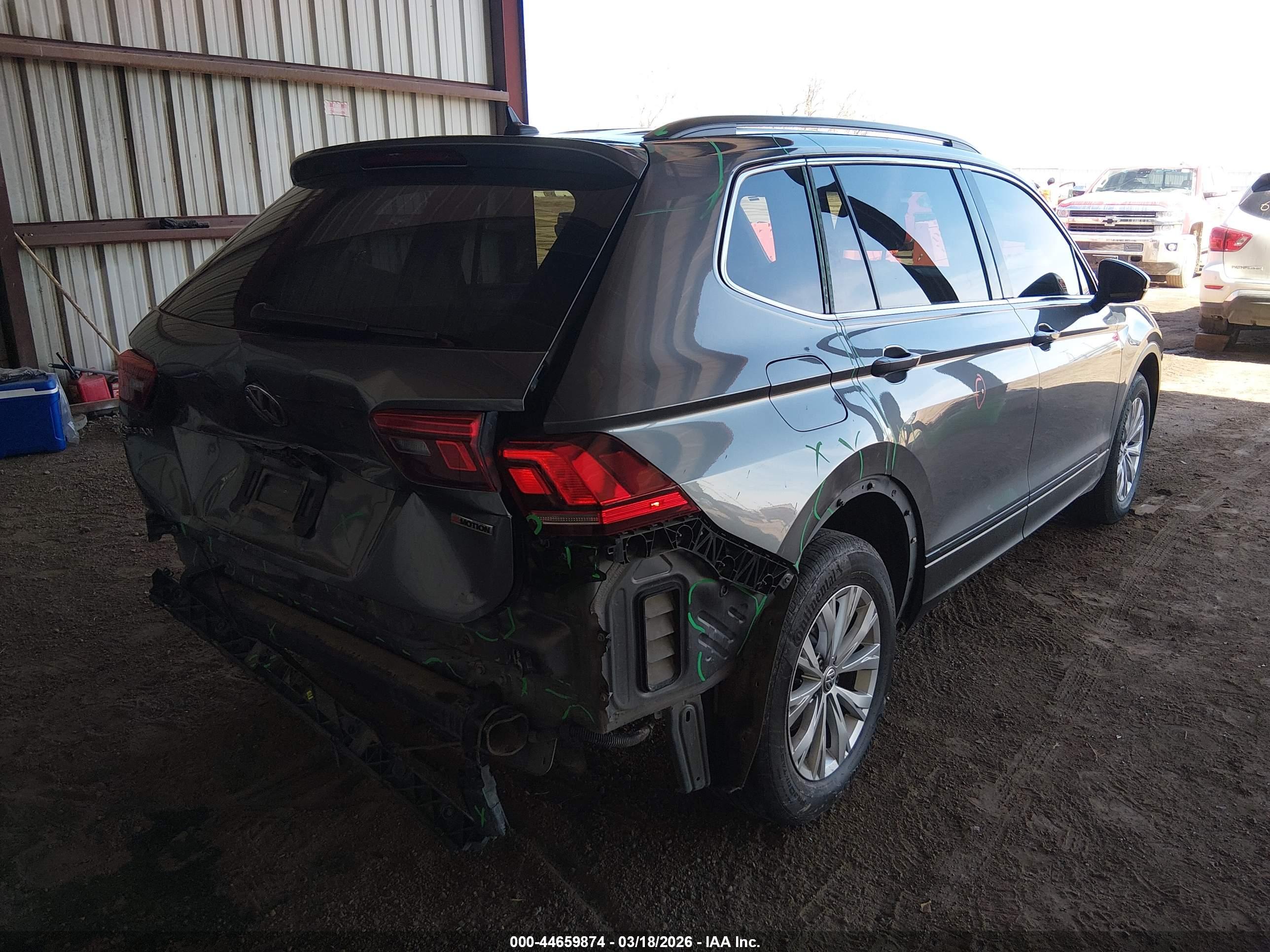 VOLKSWAGEN TIGUAN image 4