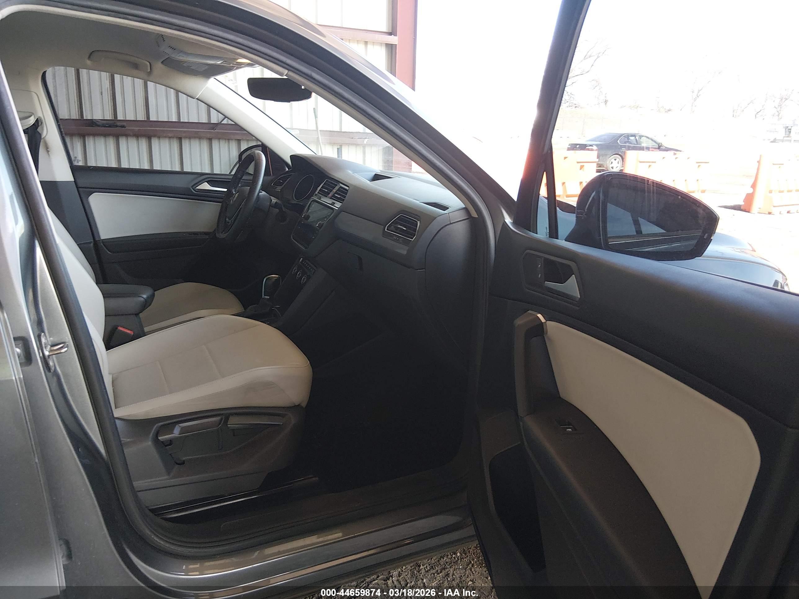 VOLKSWAGEN TIGUAN image 5