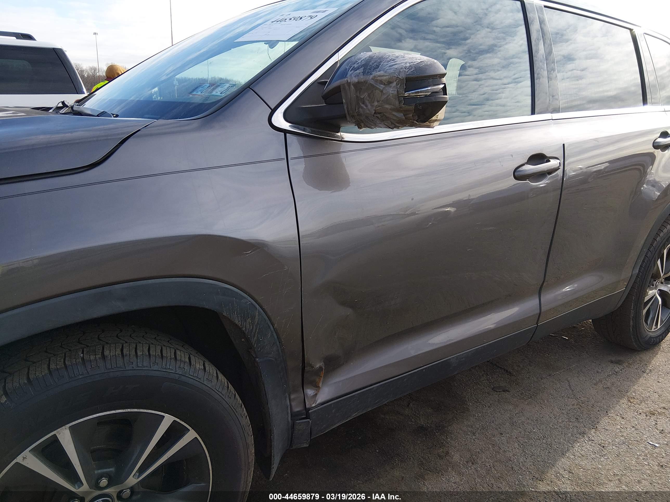 TOYOTA HIGHLANDER image 6