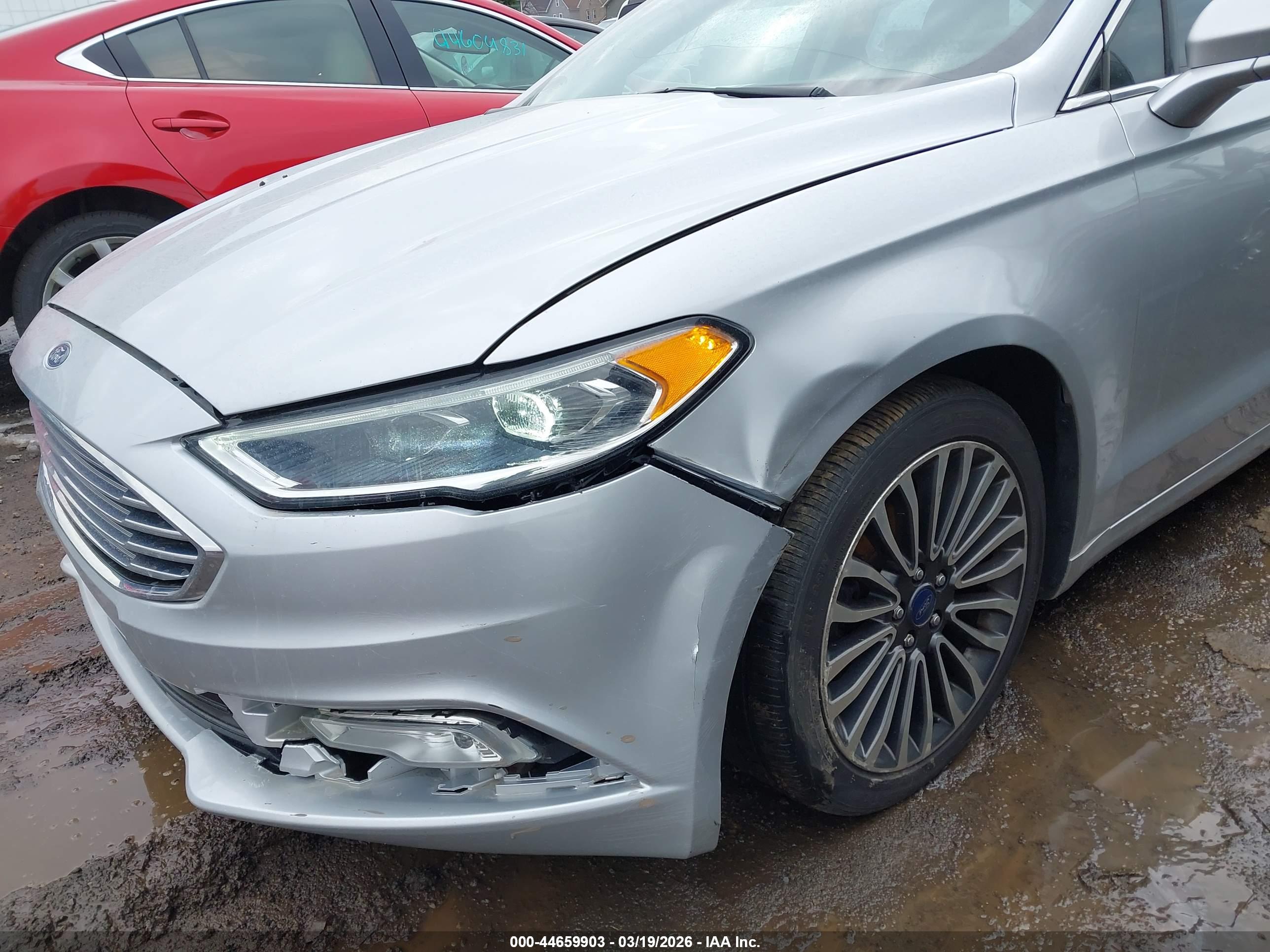 FORD FUSION image 6