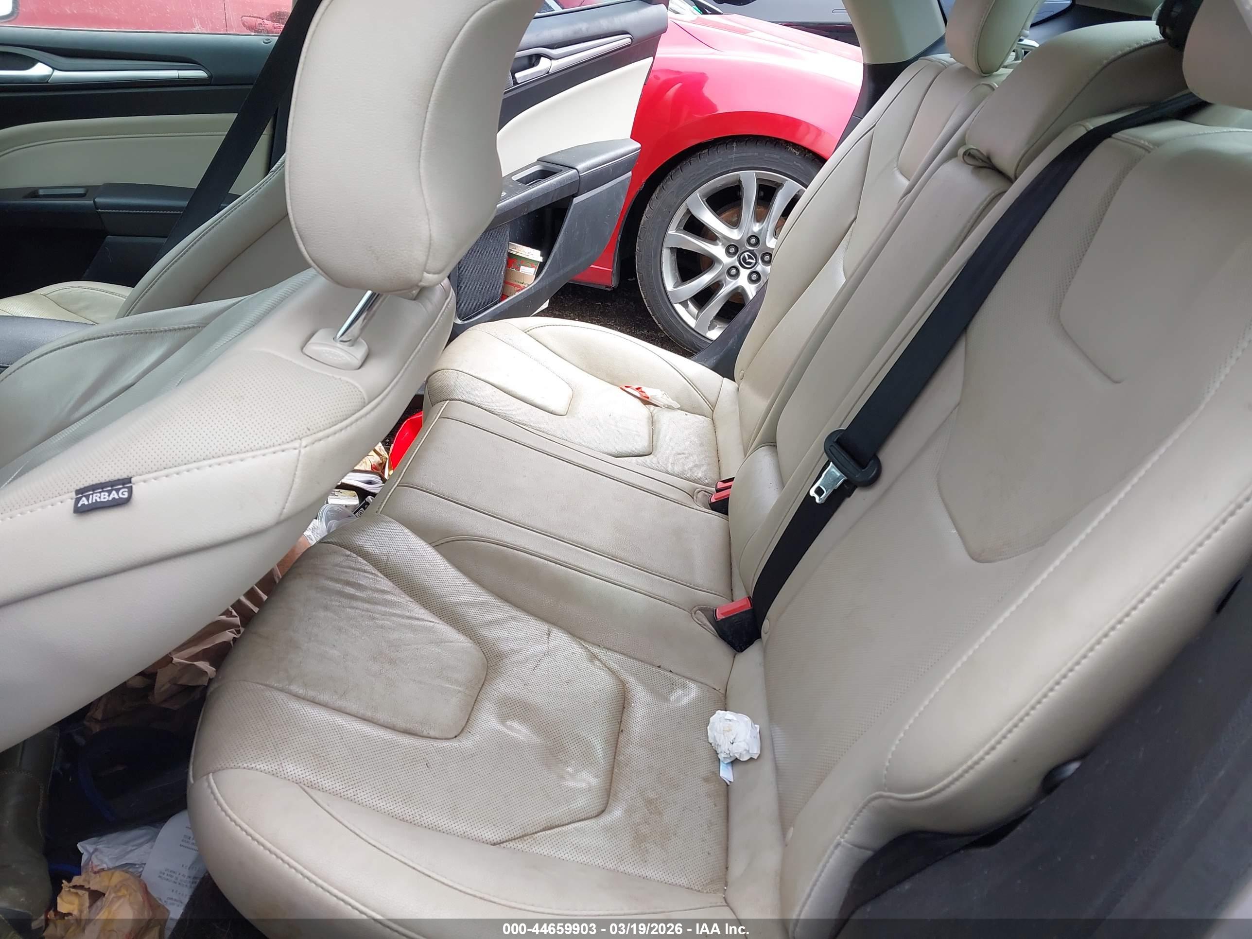 FORD FUSION image 8