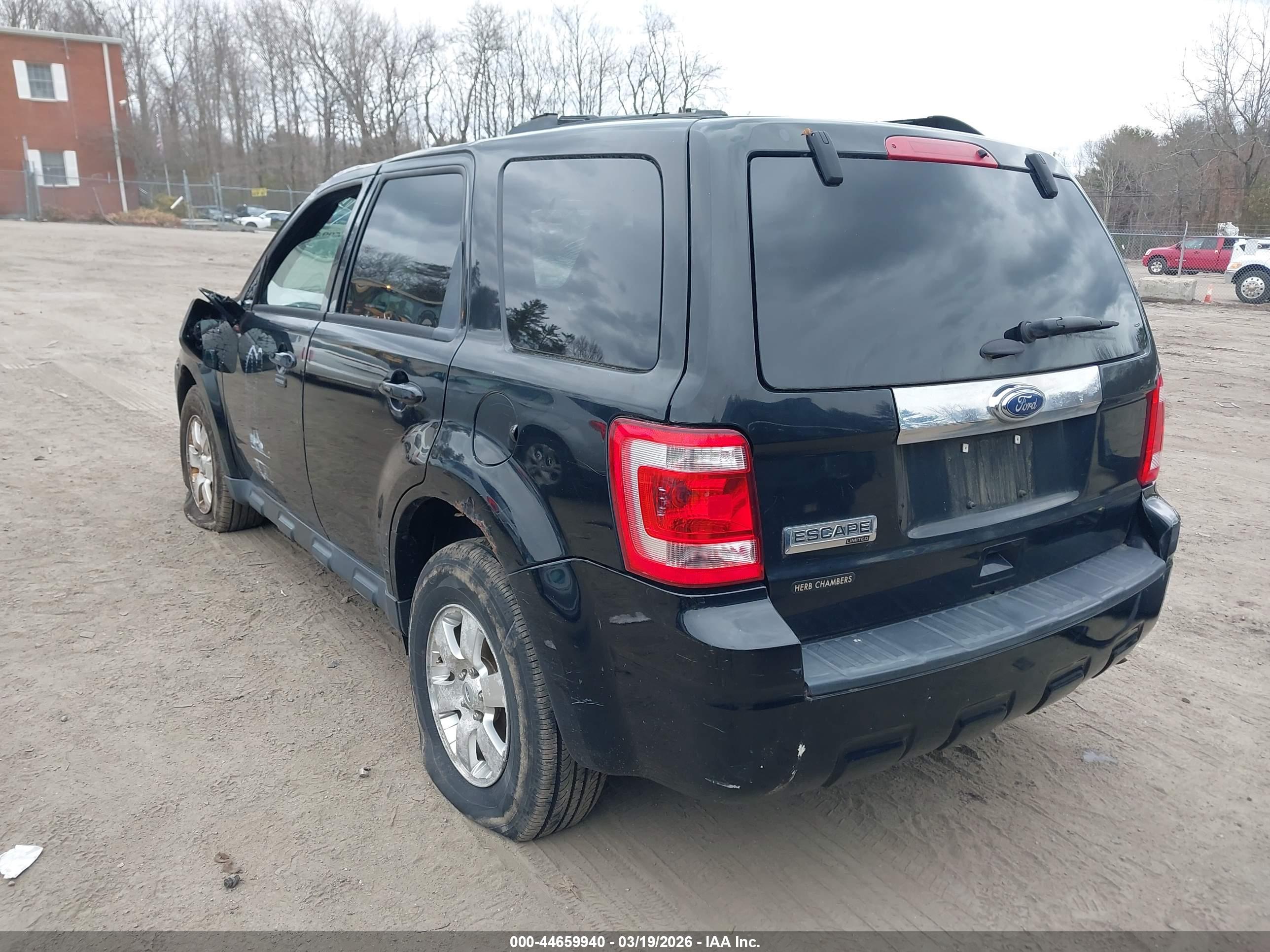 FORD ESCAPE image 3