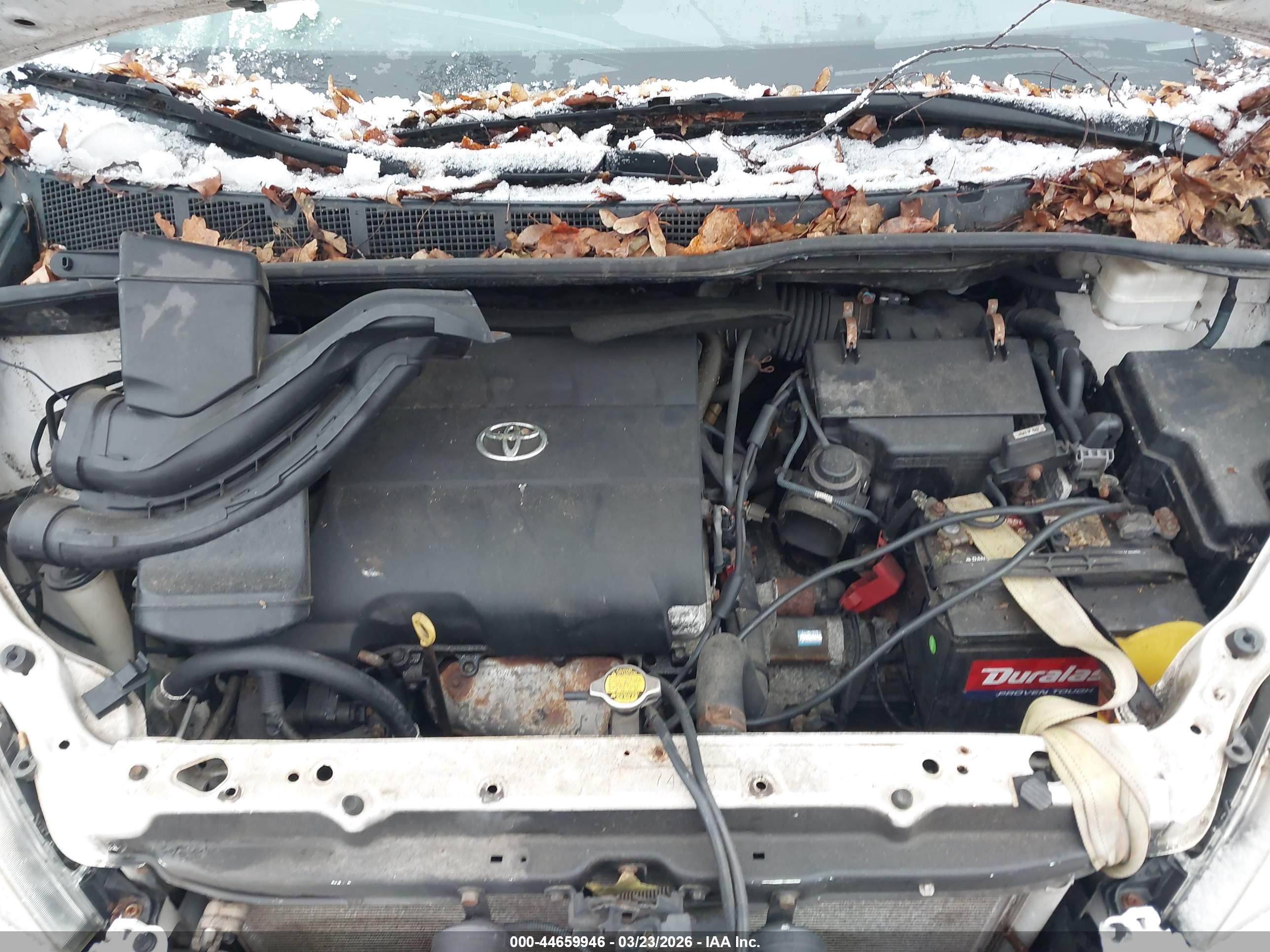 TOYOTA SIENNA image 10