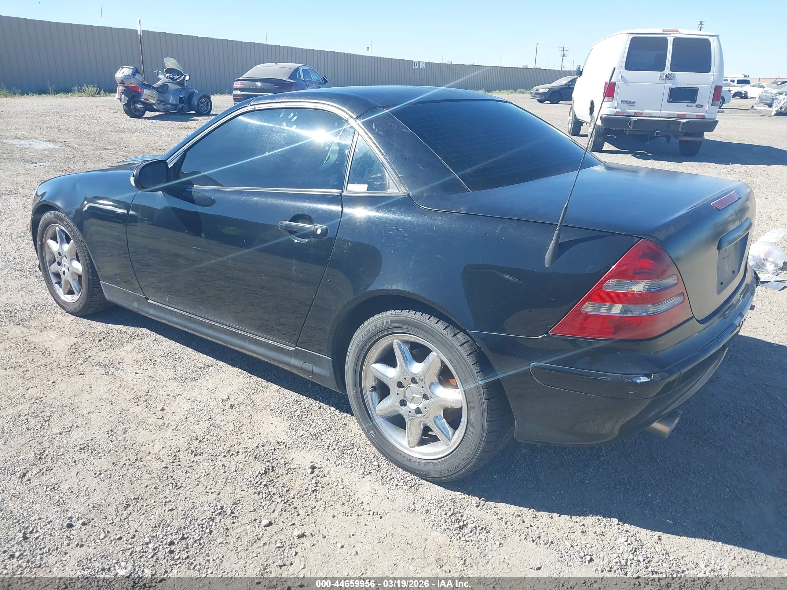 MERCEDES-BENZ SLK image 3