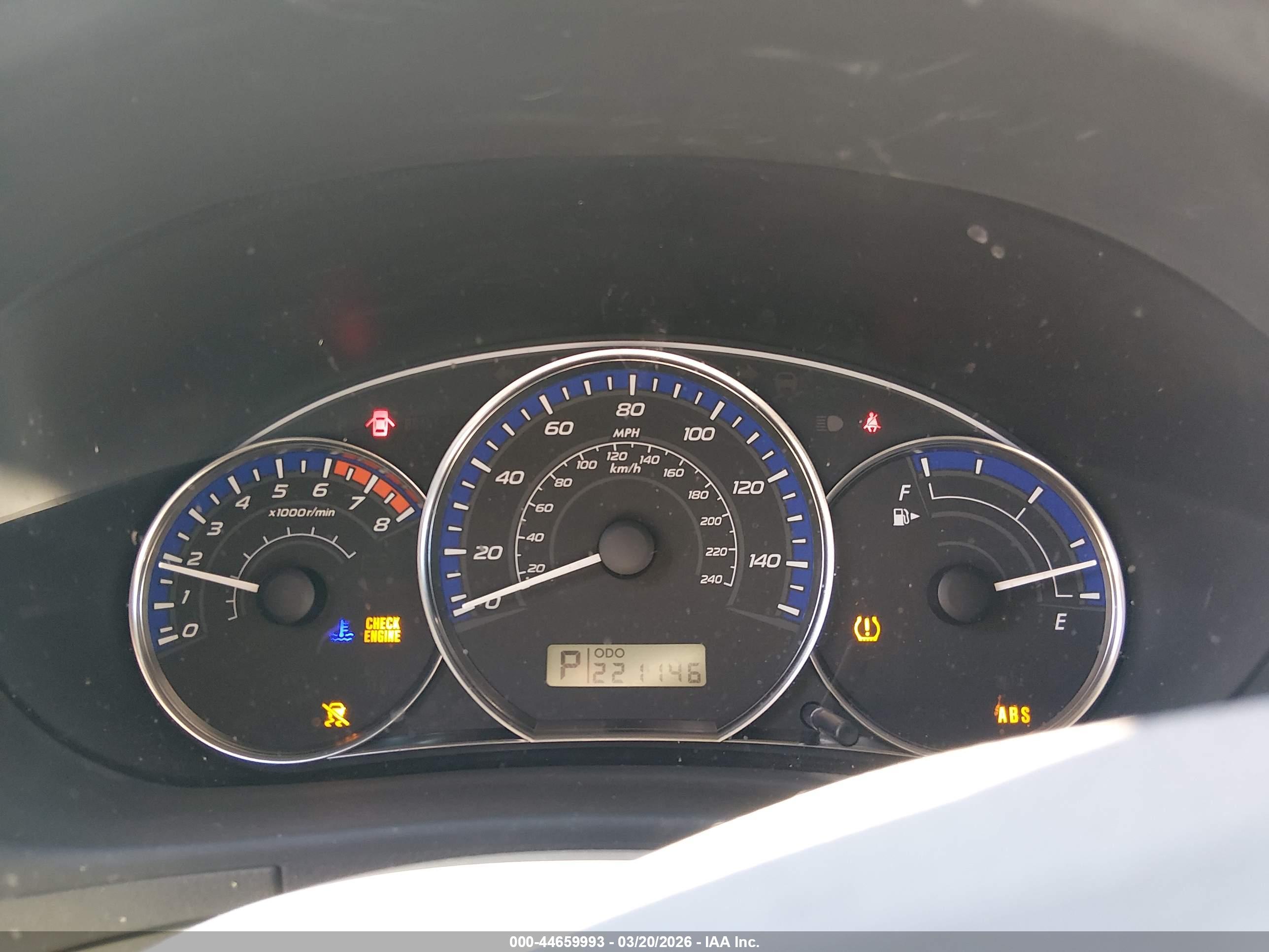 SUBARU FORESTER image 7