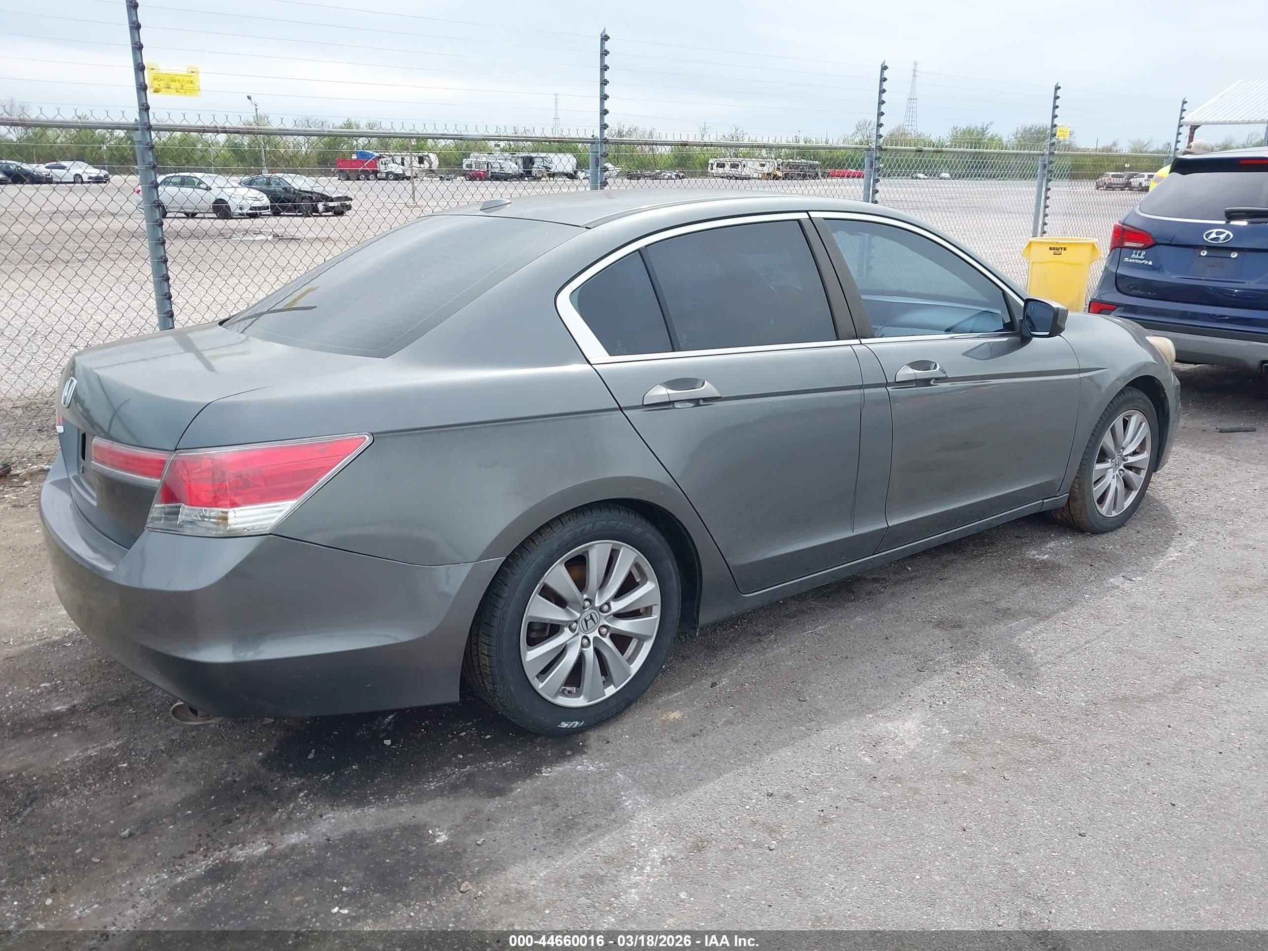 HONDA ACCORD image 4
