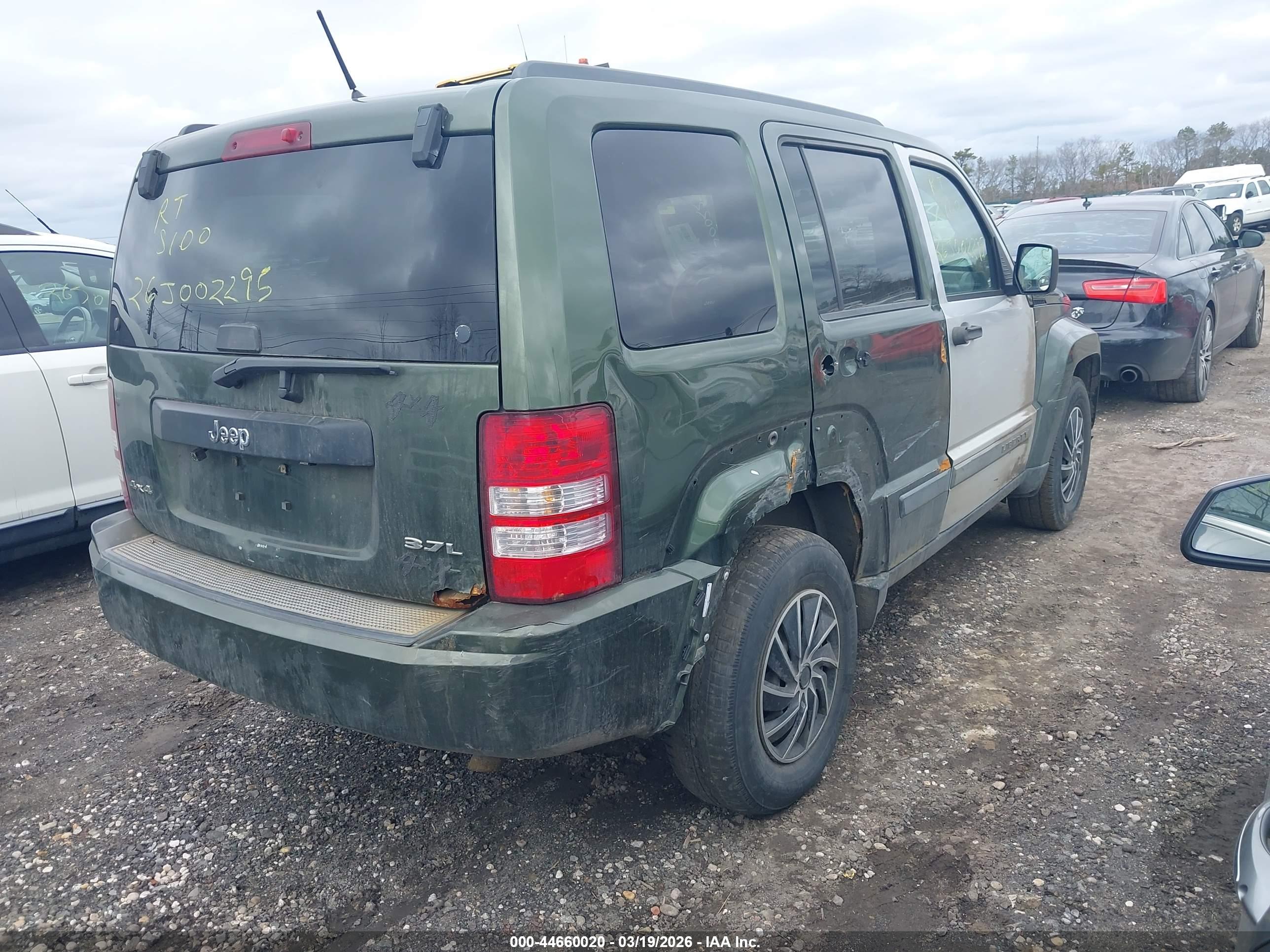 JEEP LIBERTY image 4