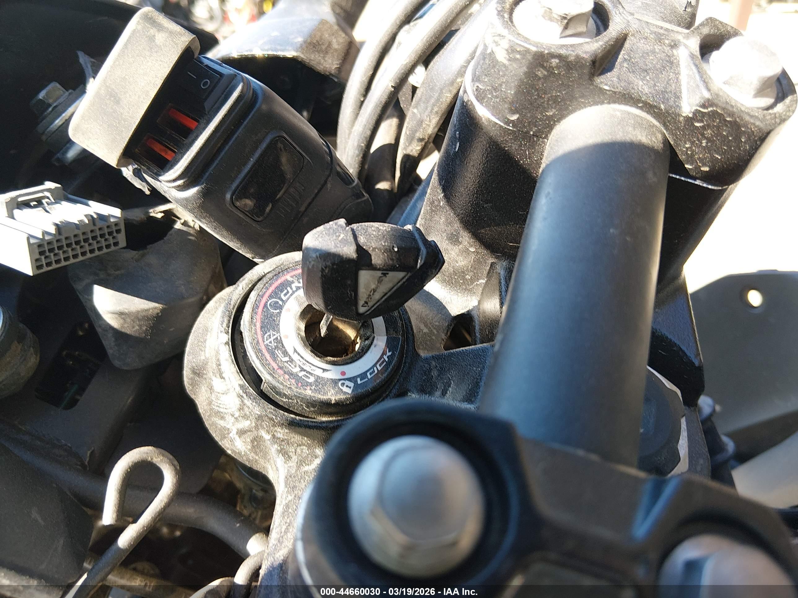 KAWASAKI ER500 image 11