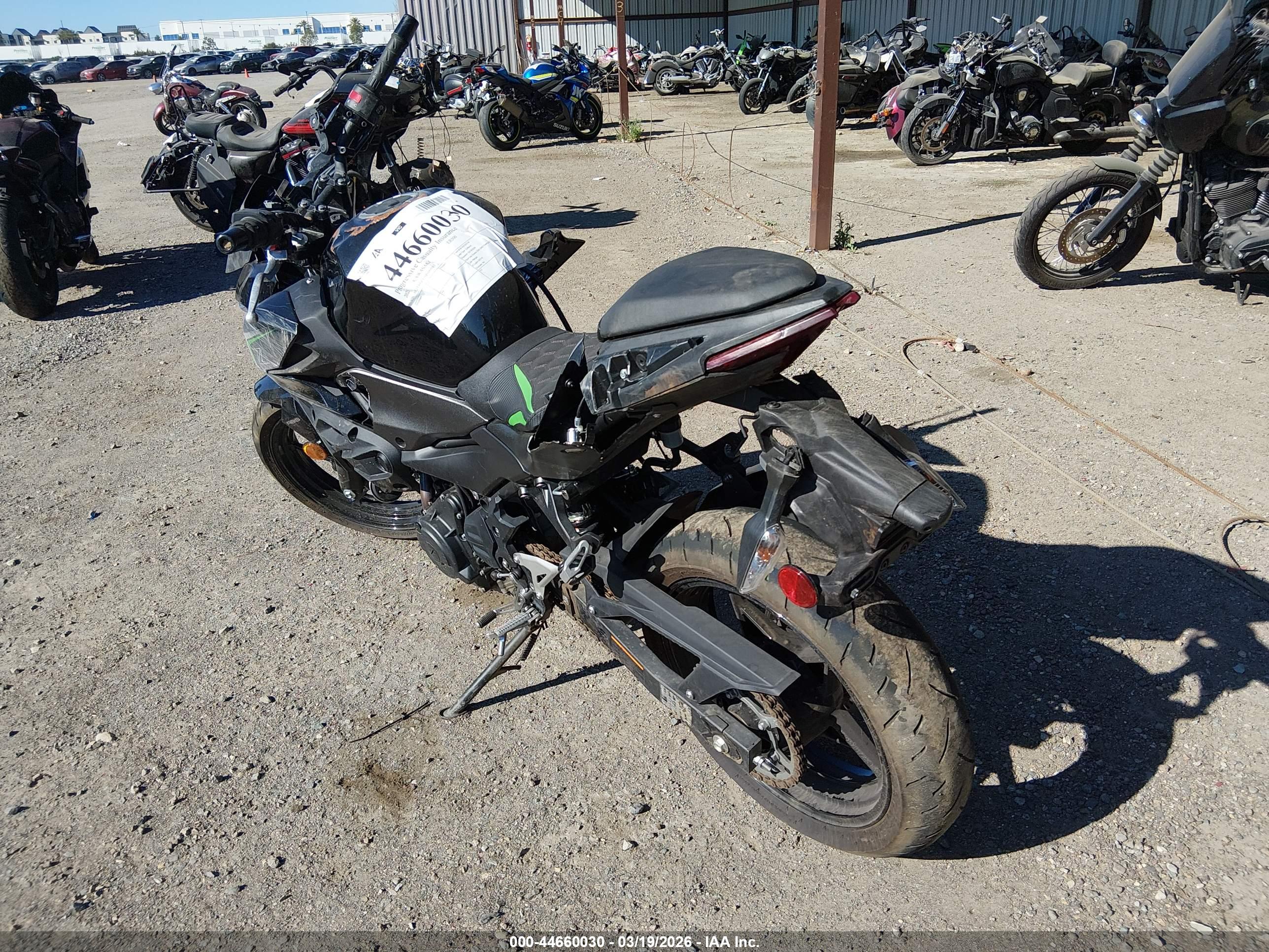 KAWASAKI ER500 image 3